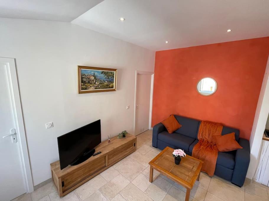 Le Village - Cosy Flat 5 Min Walk Away From Sea *