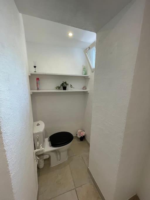 Le Village - Cosy Flat 5 Min Walk Away From Sea