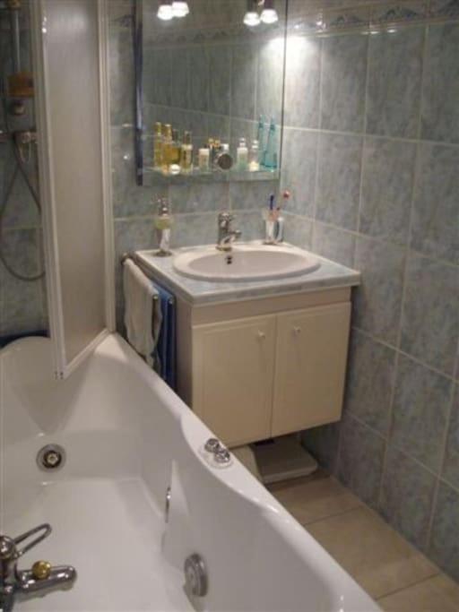 Port 4 Pax, 2 Clim Balneo Parking Nice