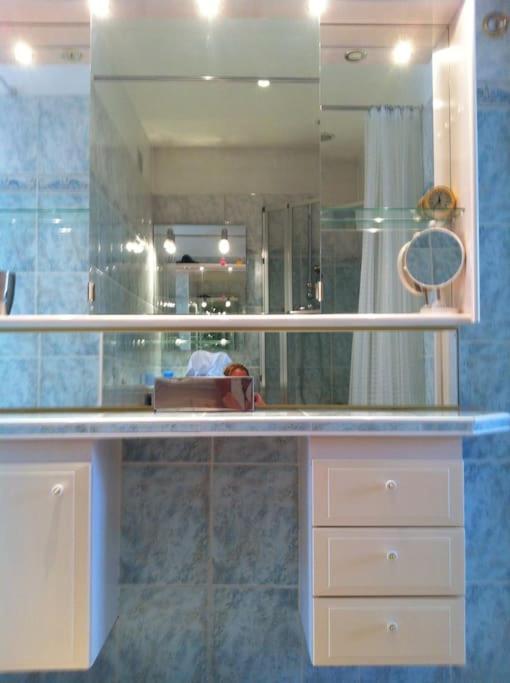 Port 4 Pax, 2 Clim Balneo Parking * Nice