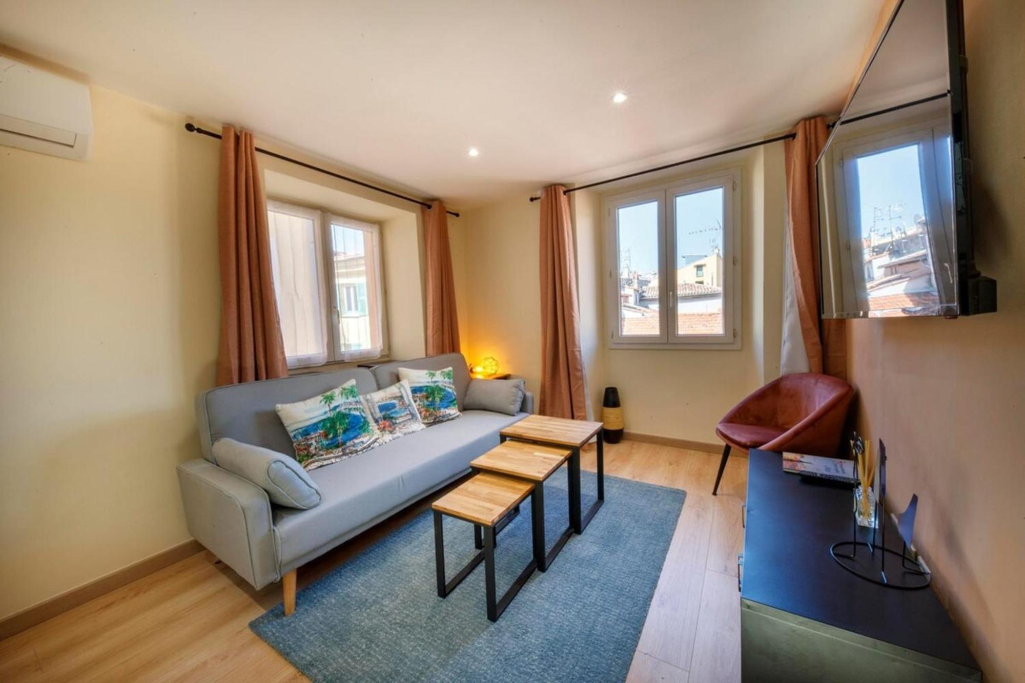 06a2 - Heart Of Old Beautiful Renovated Apartamento