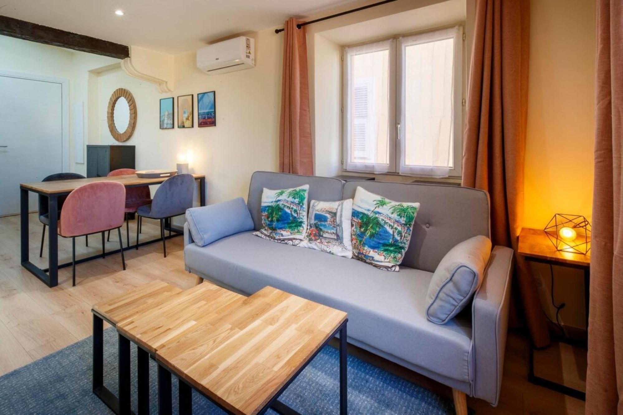 Apartment 06a2 - Heart Of Old Beautiful Renovated