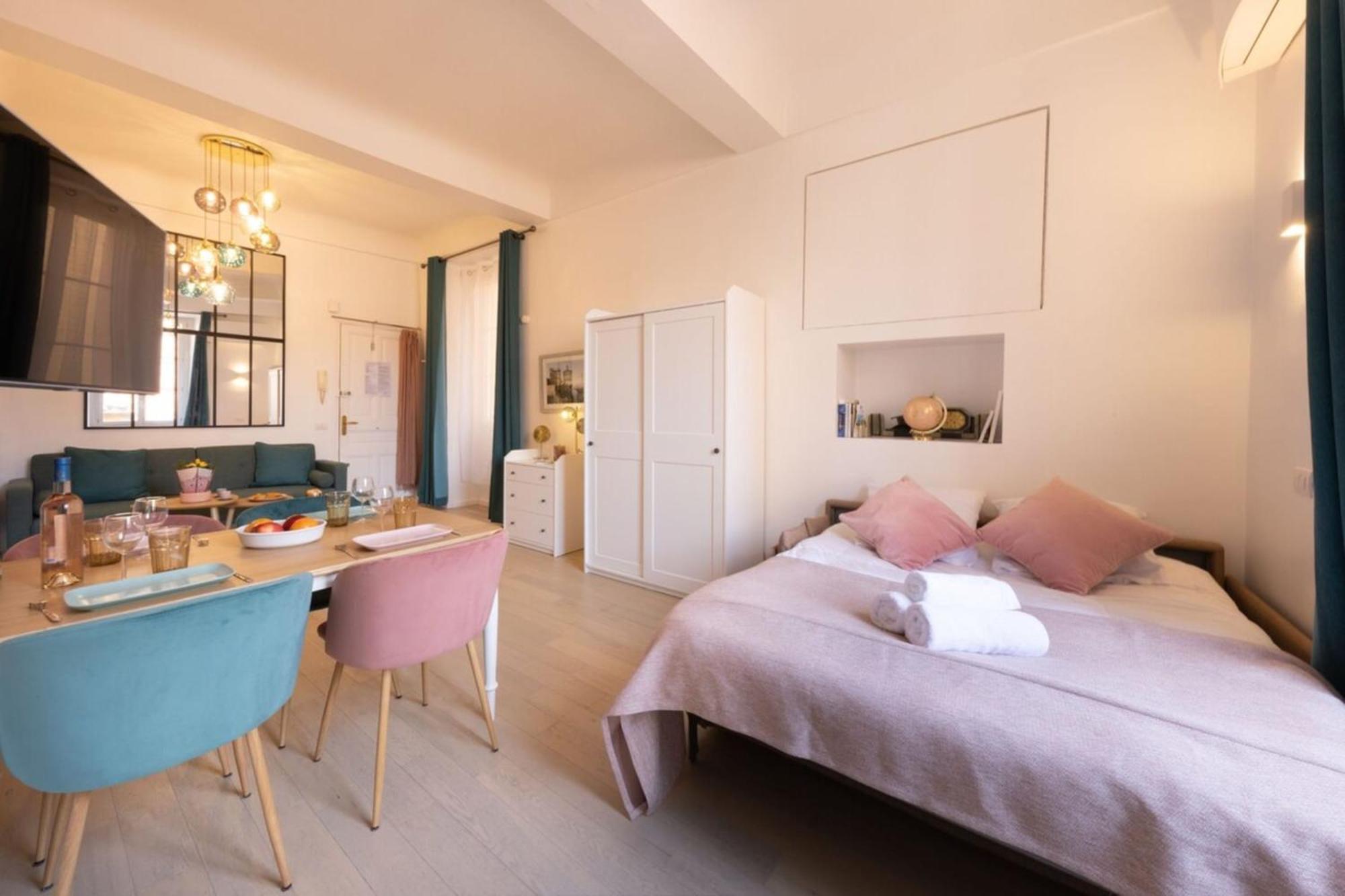 Apartment 06a3 - Lovely In The Heart Of Old
