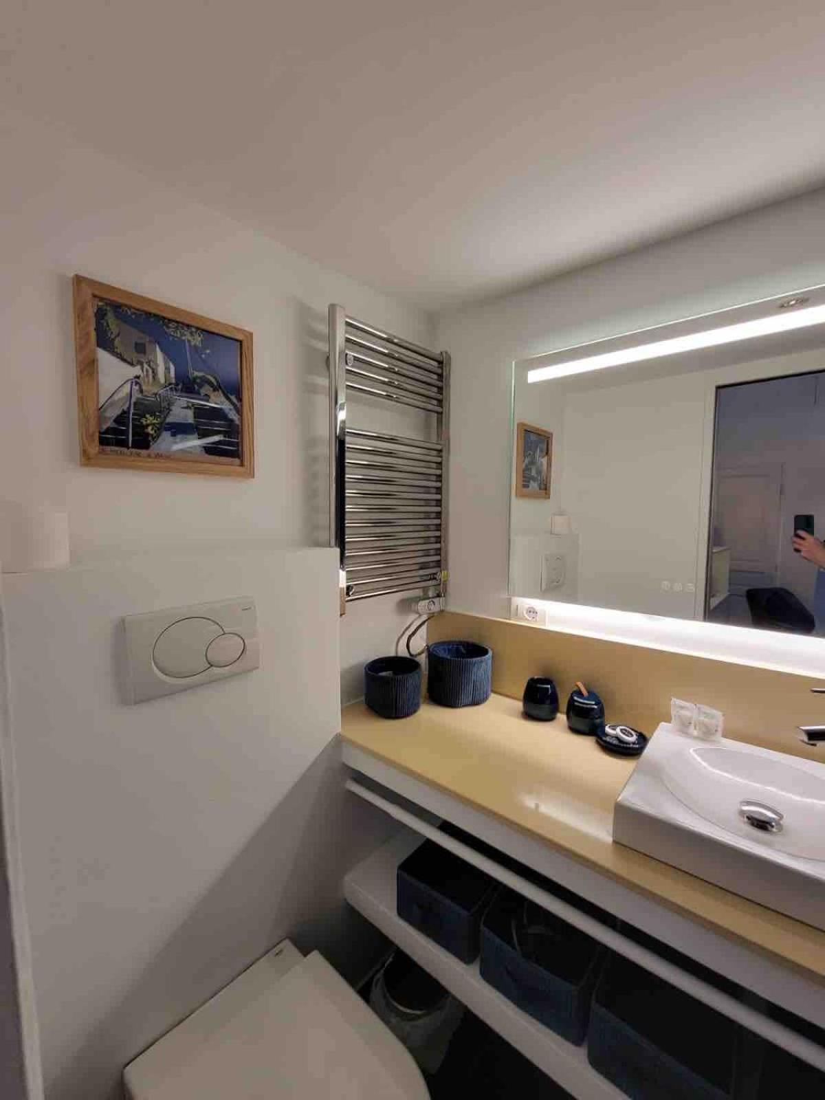 06a4 - Situation Exceptionnelle Au Port De Apartment