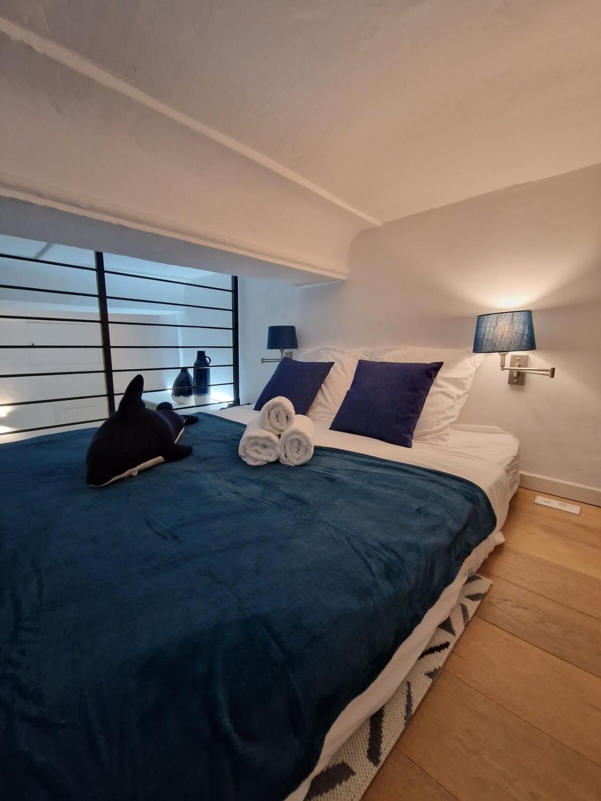 06a4 - Situation Exceptionnelle Au Port De Appartement *