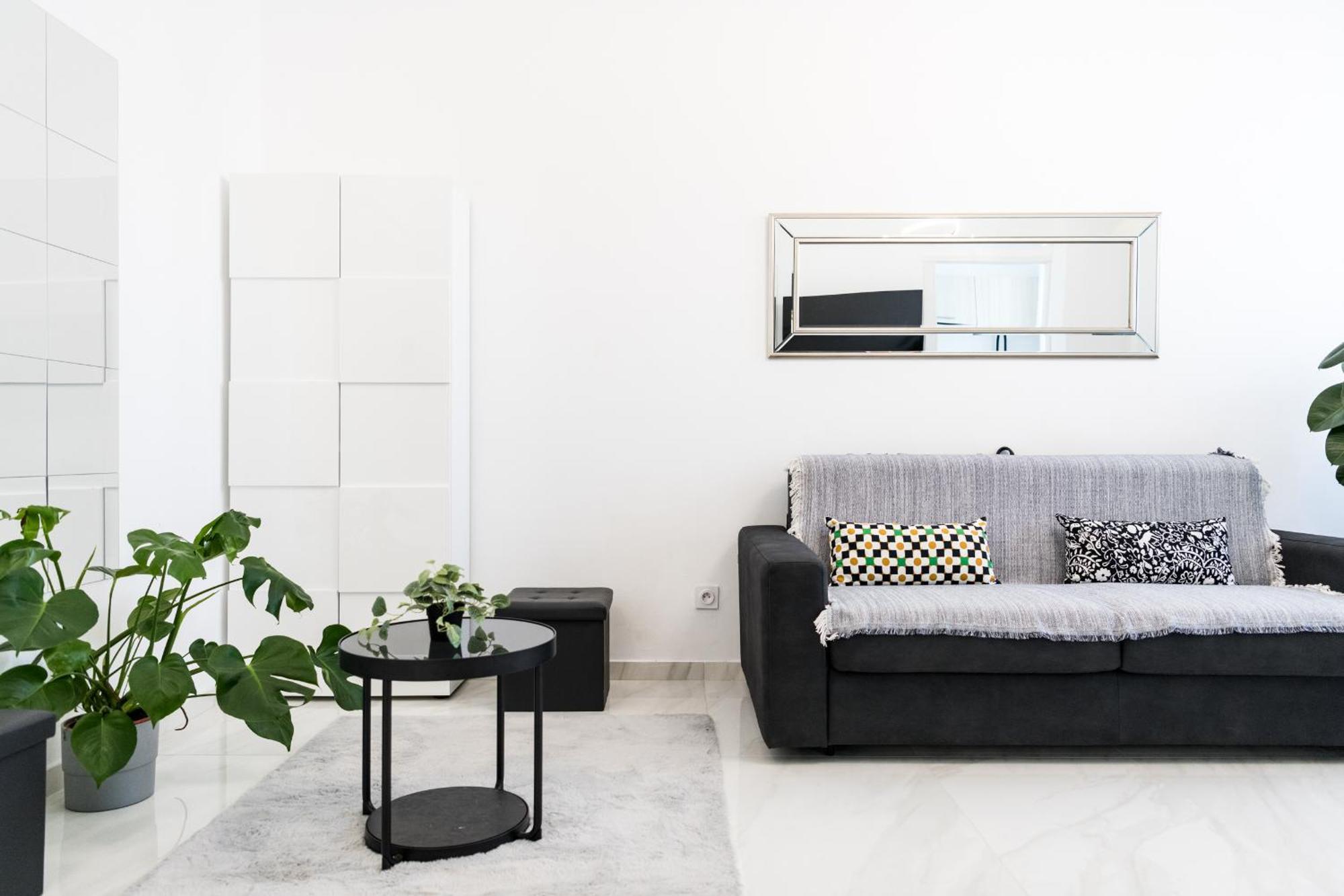 Stylish Modern Near Train Station