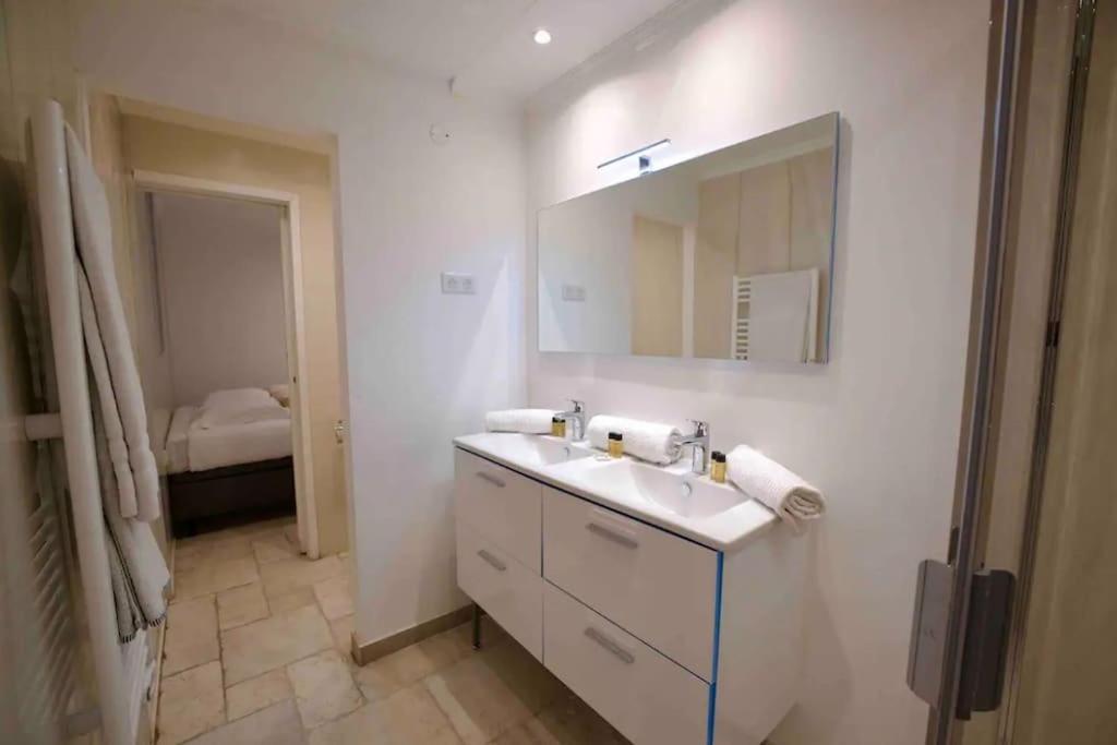 Piscine Jacuzzi Privée Chauffée, Terrasse Et Garage à *