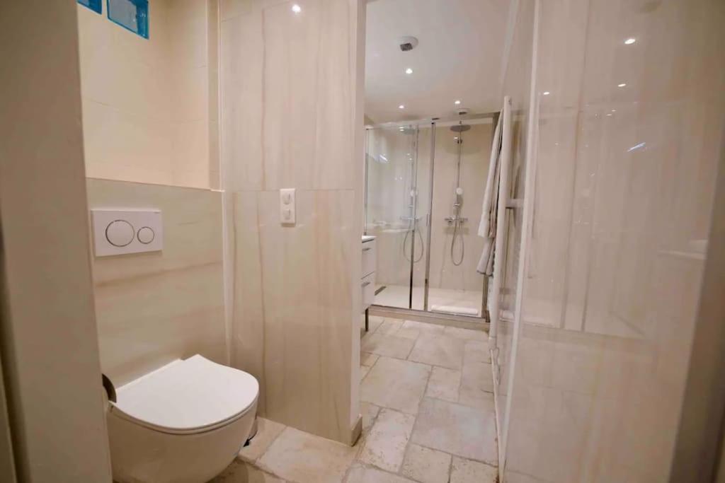Appartement Piscine Jacuzzi Privée Chauffée, Terrasse Et Garage à