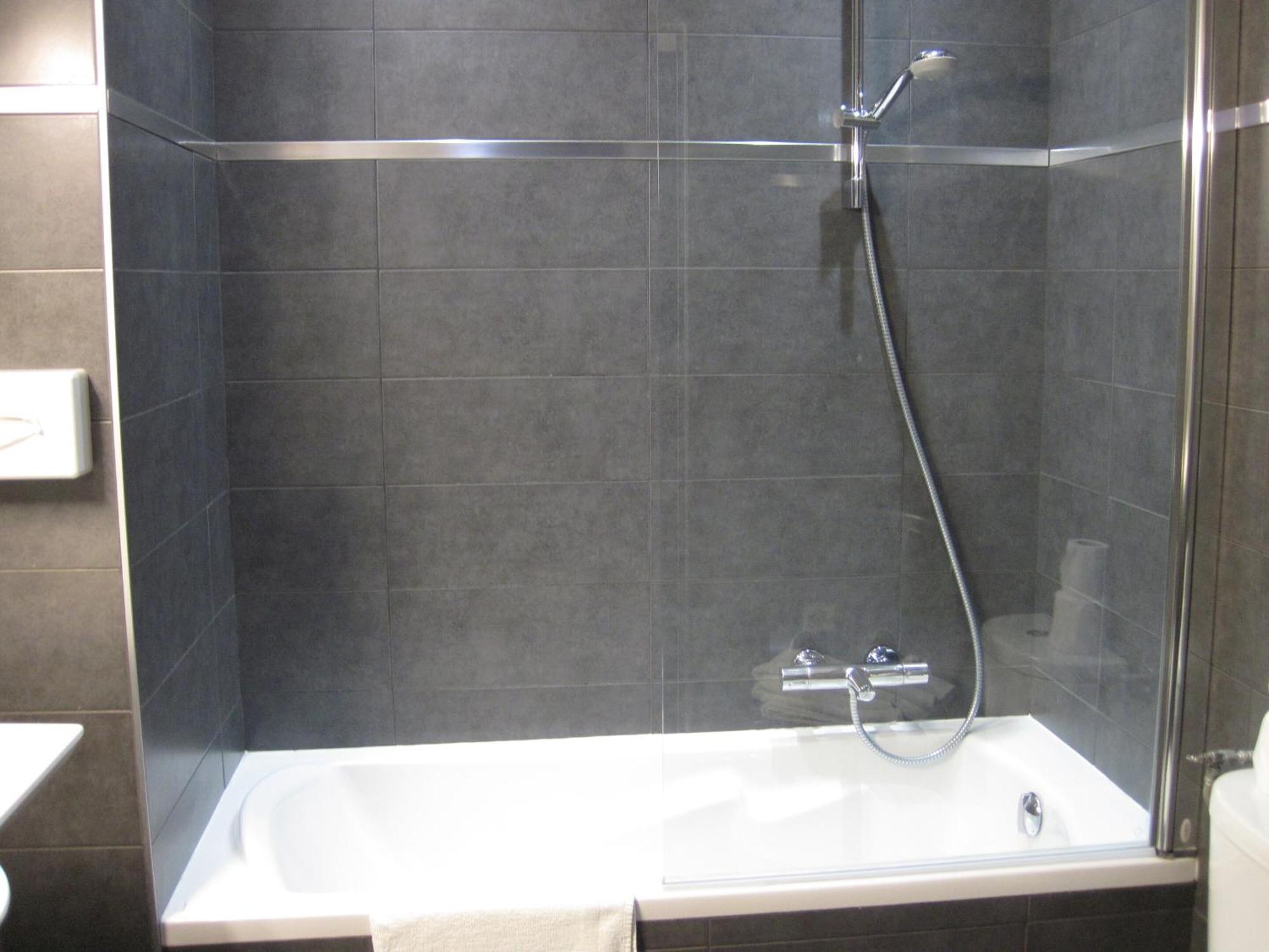 Carlton Nice, Fully Renovated 3*