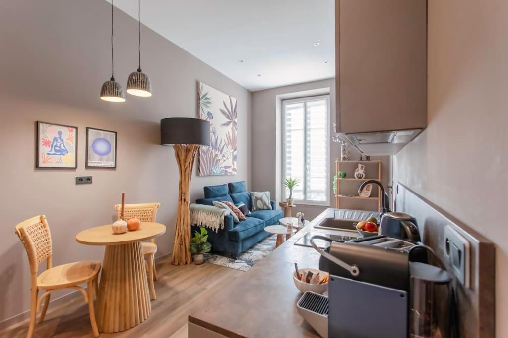 #61 1 Bdr Rossini Balcony Ac Apartment *