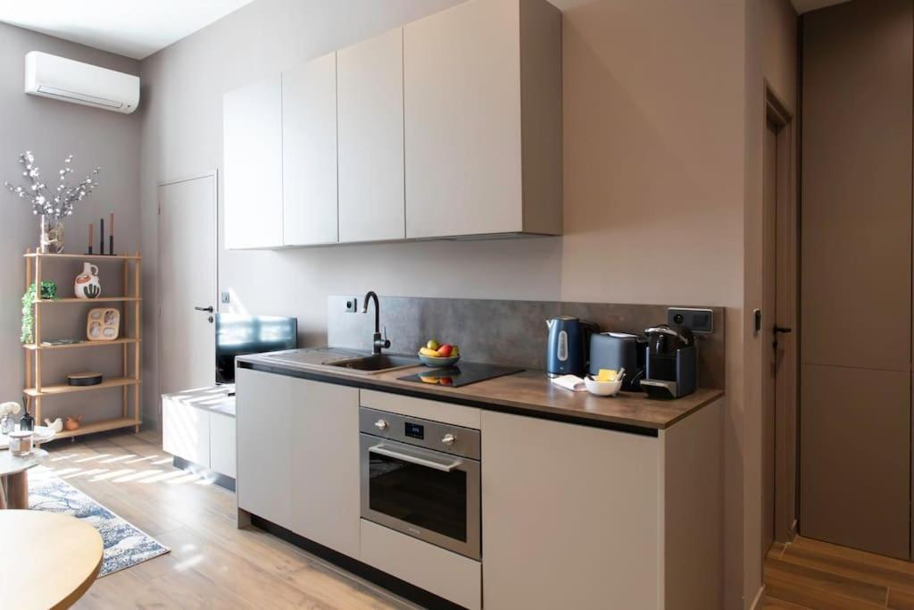 #61 1 Bdr Rossini Balcony Ac Apartment Nice