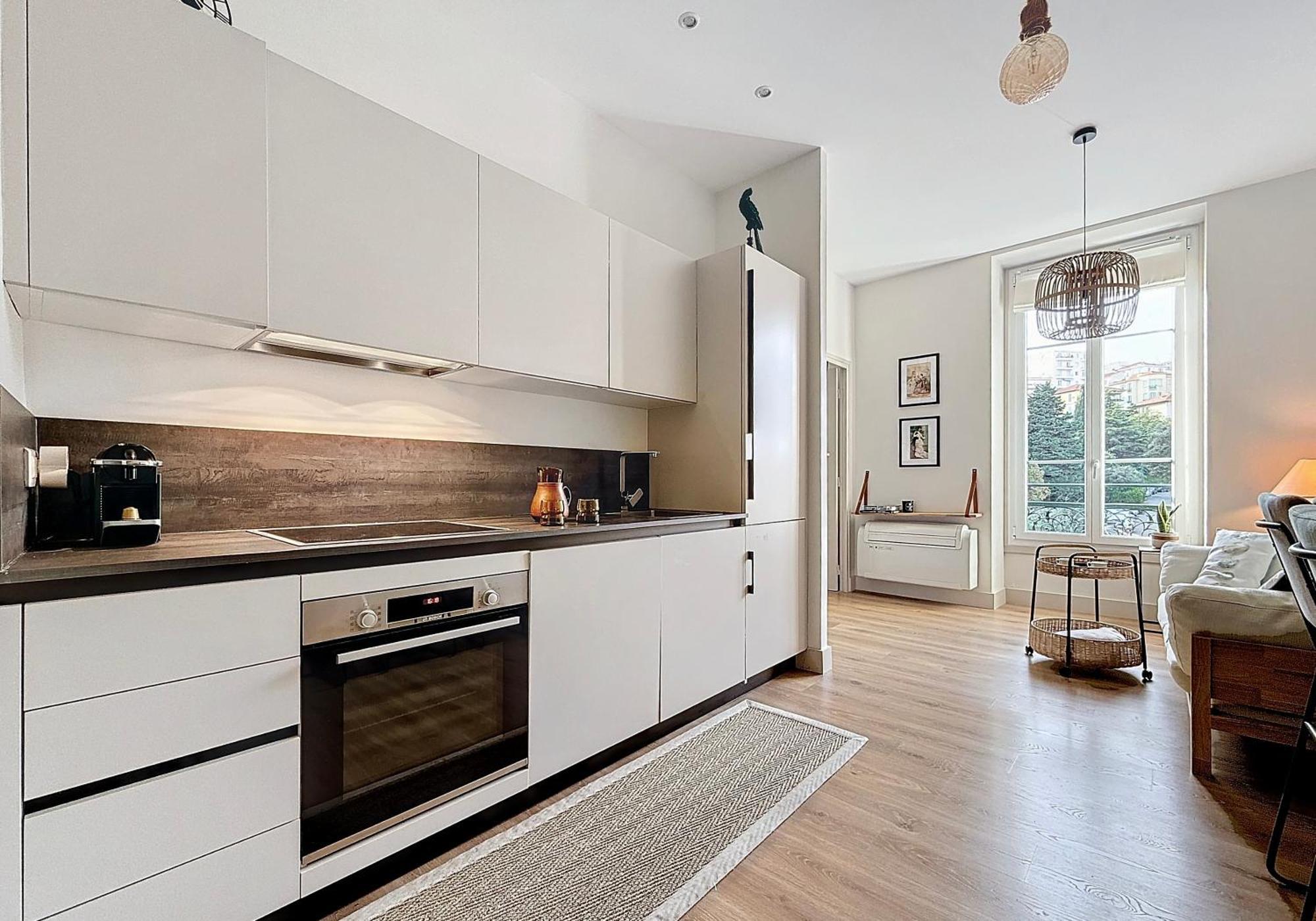 Apartment Charming 2-bedroom Retreat Near Center With Excellent Transport Links