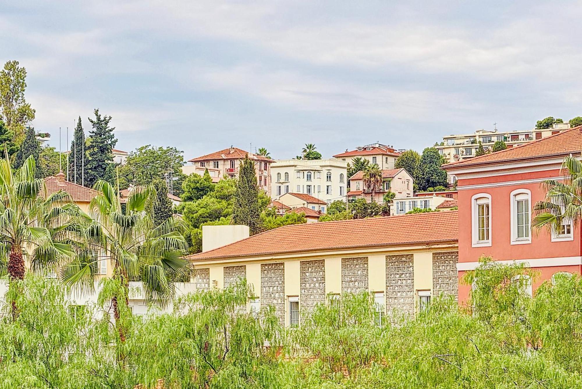 Charming 2-bedroom Retreat Near Center With Excellent Transport Links Apartment *