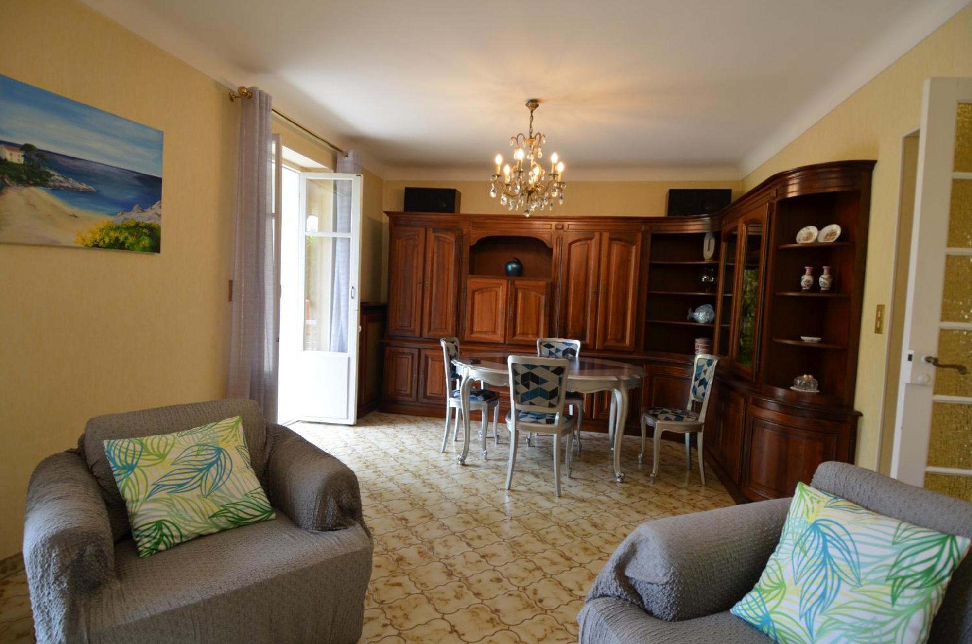 Ancienne Annonce Parc Louisa - D'epoque Avec Jardin Et Parking 4 Personnes Apartment *