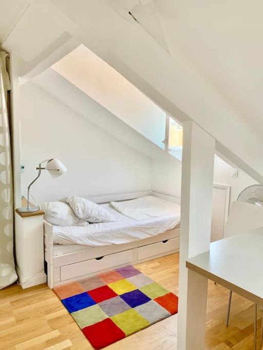 Renovated Chic Location *