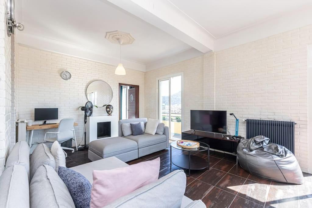 Penthouse 2bedroms 6pax- Views 45m2 Terrace * Nice