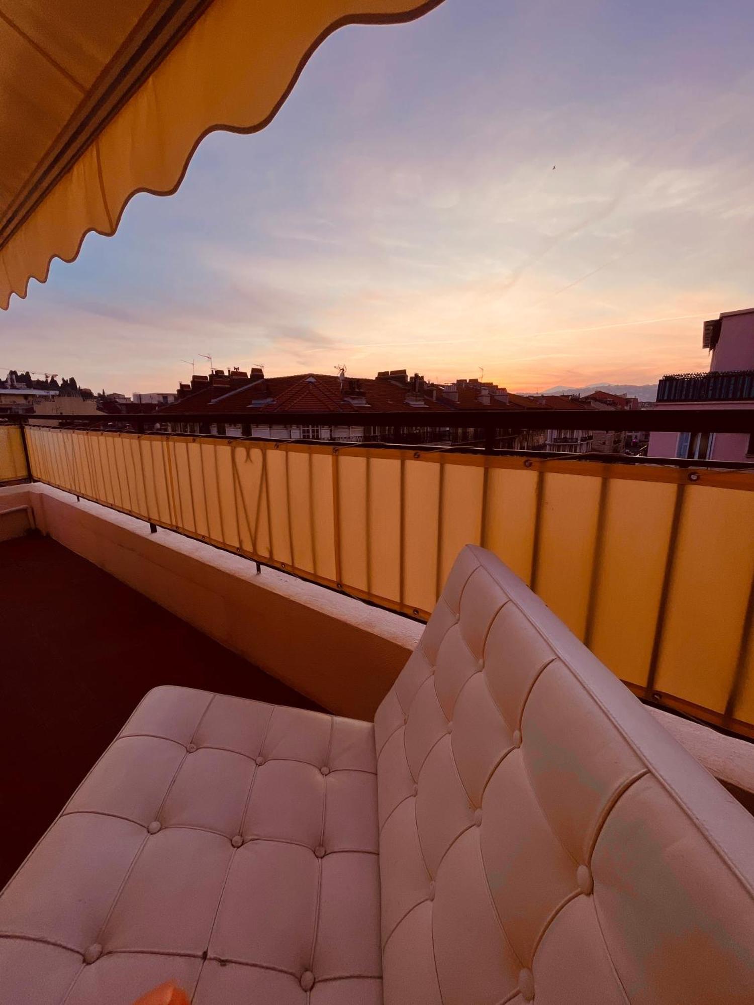 Stunning Penthouse With Large Terrasses & 360 View Nice