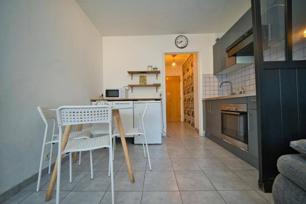 Appartement, En Plein Centre , Face A La Gare Centrale, Centre