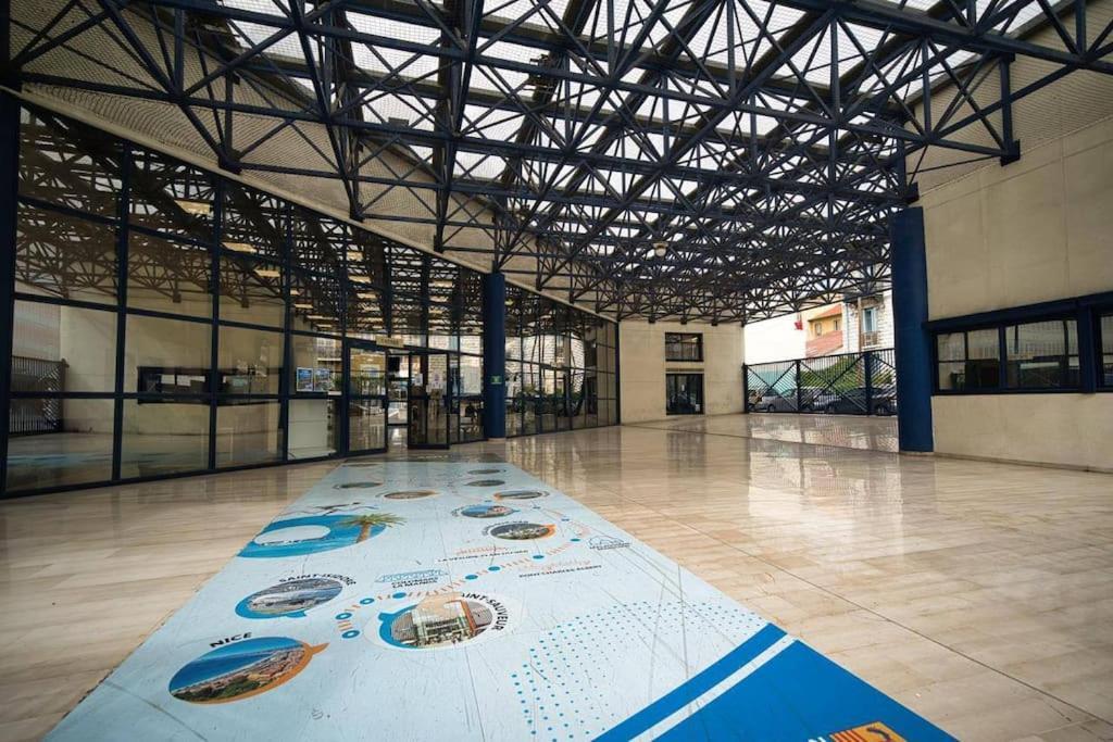 Appartement, En Plein Centre , Face A La Gare Centrale, Centre Apartment *