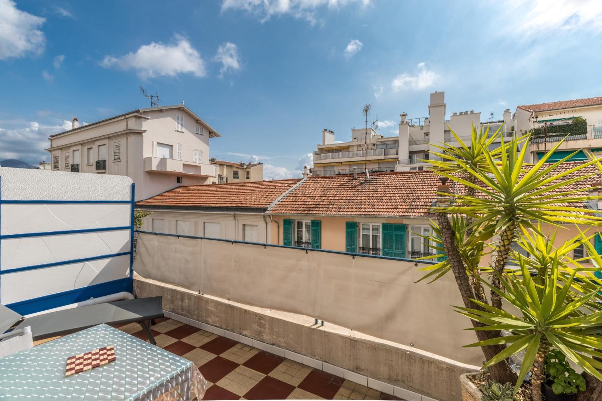 Apartment With Large Terrace Sea View 4th Floor