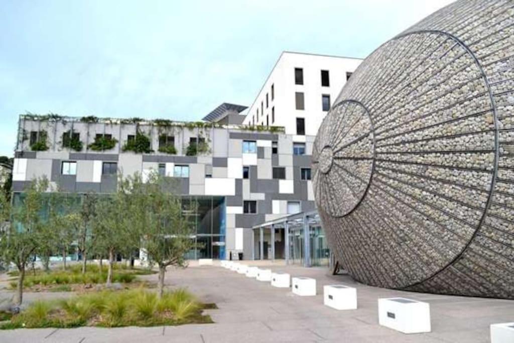 Agreable & Lumineux Proche Hopital Pasteur Apartment