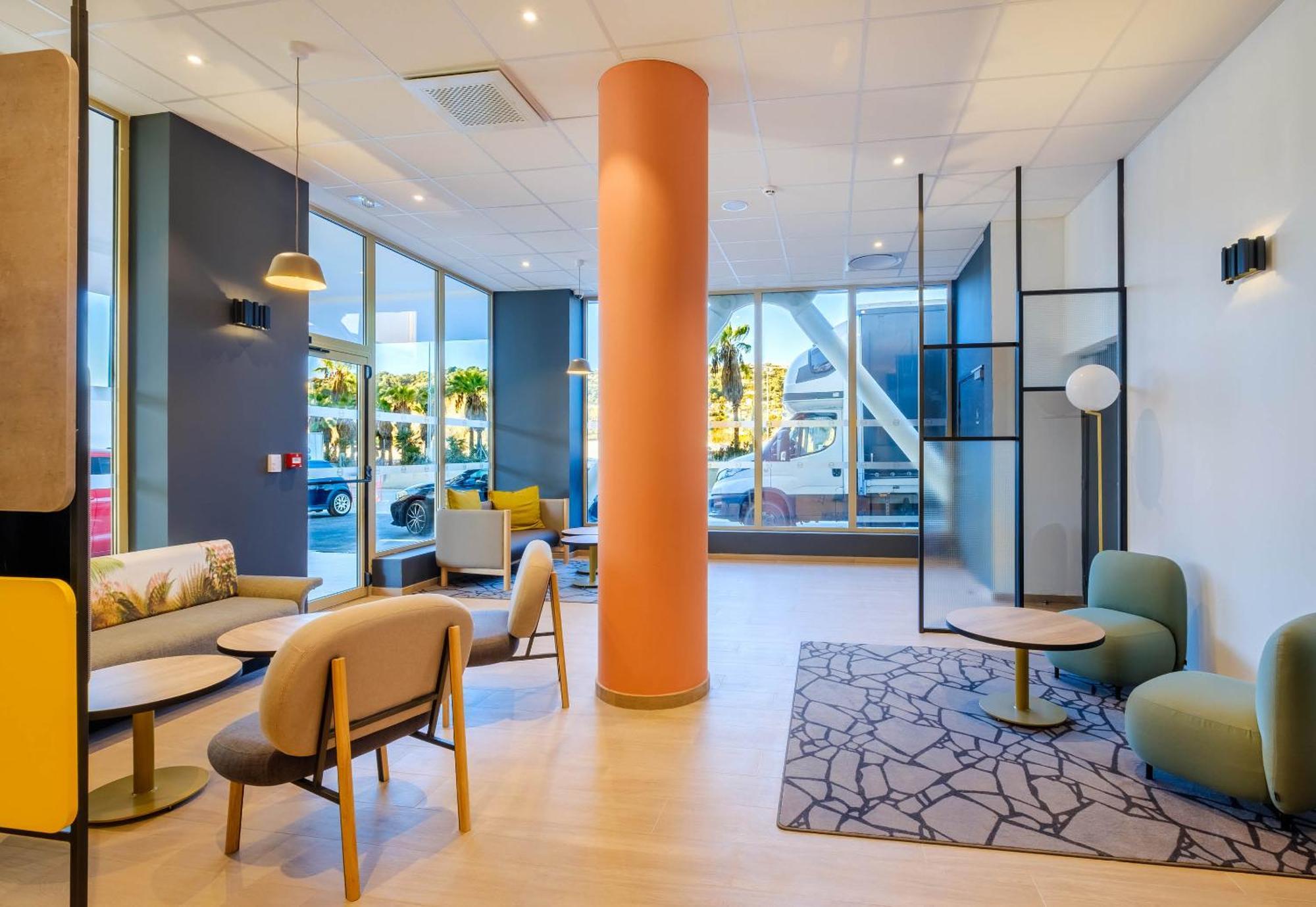 Stade Riviera 3*