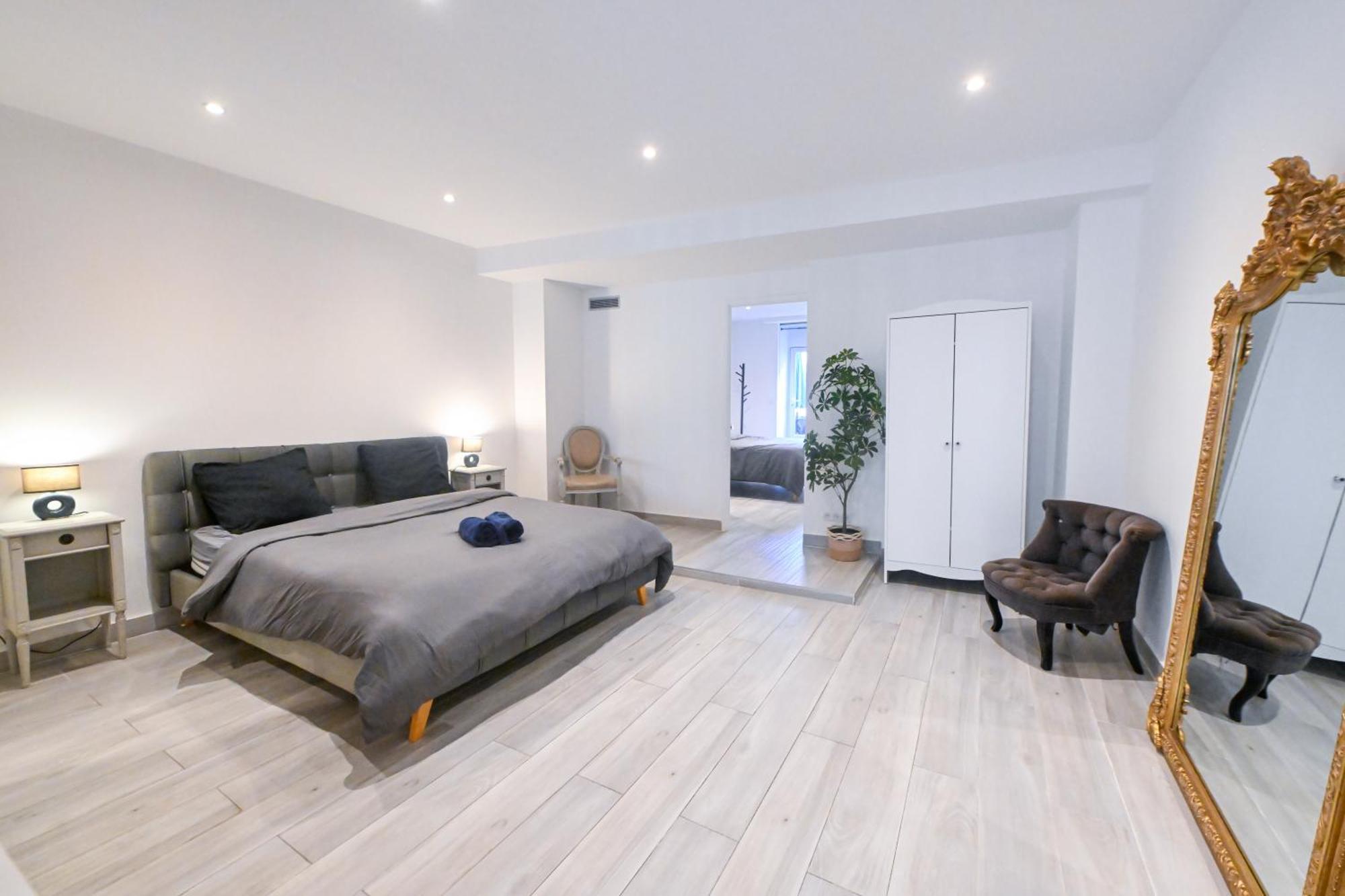 Apartment Loft Place Massena Avec Terrasse