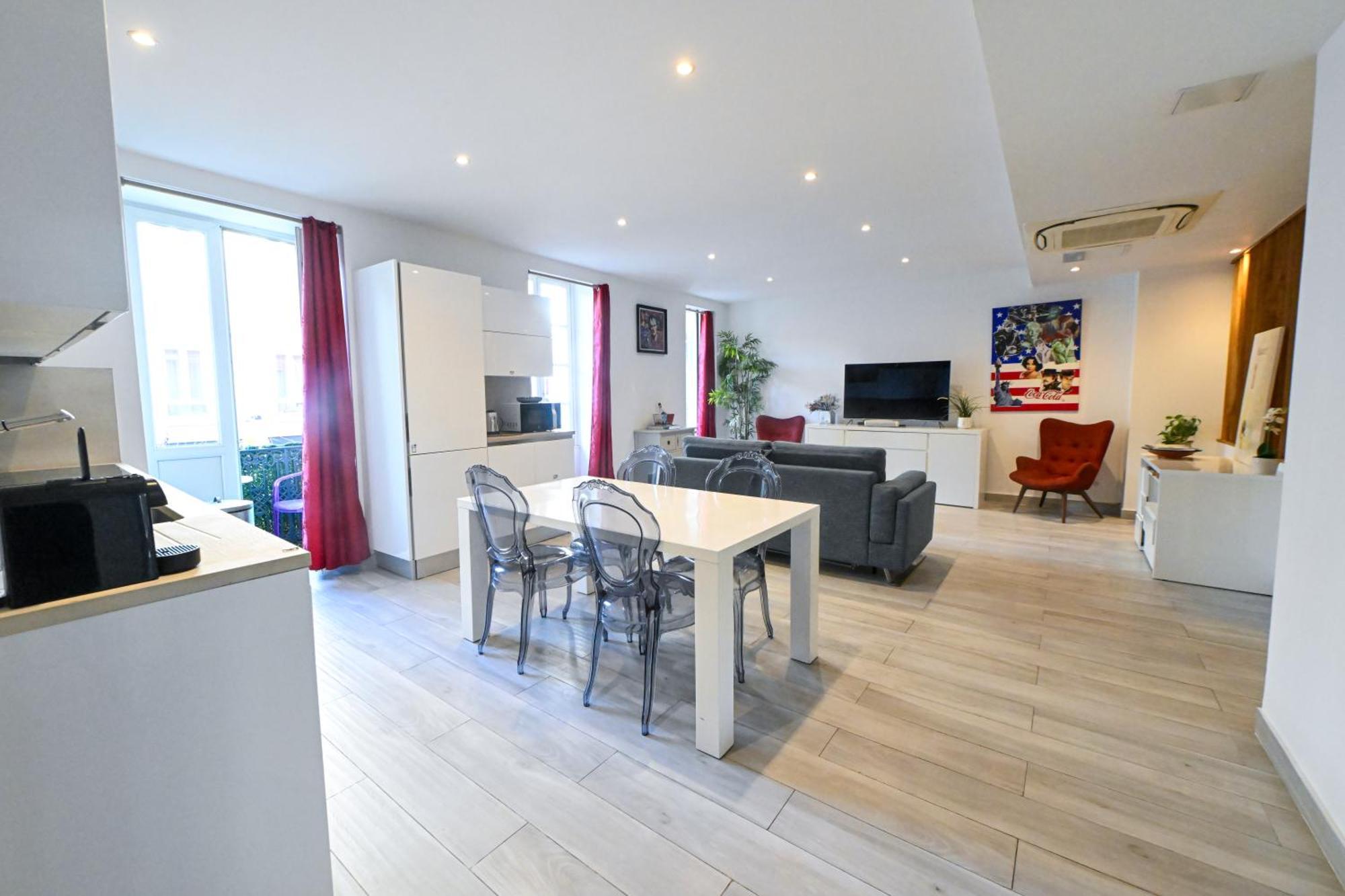 Loft Place Massena Avec Terrasse Apartment Nice