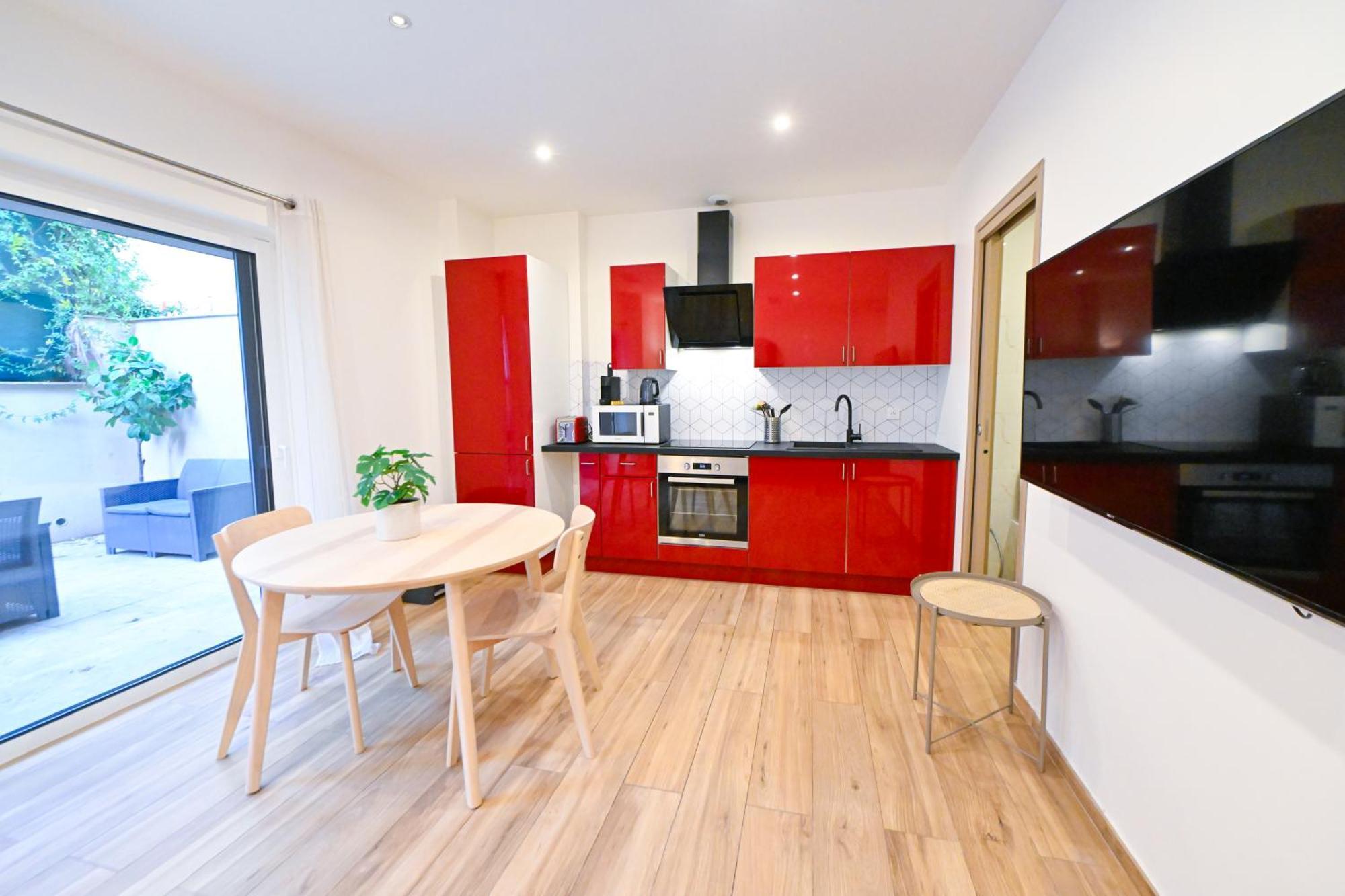 Beau Cozy Centre Et Plages Avec Terrasse N3 Apartment