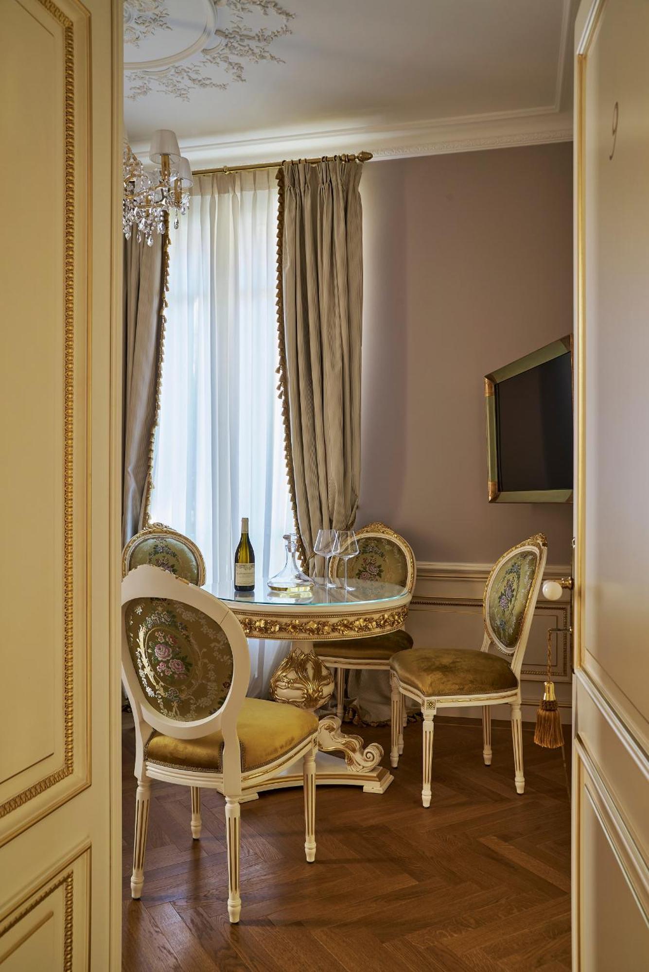 Maison Des Barons Aparthotel Nice