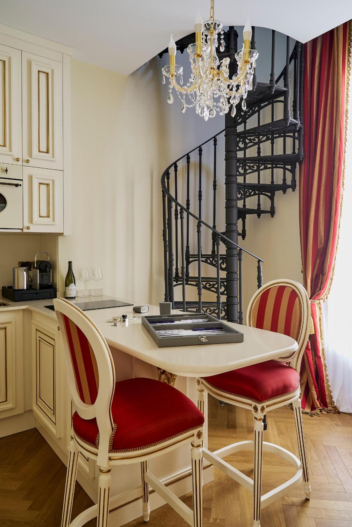 Maison Des Barons Aparthotel Nice