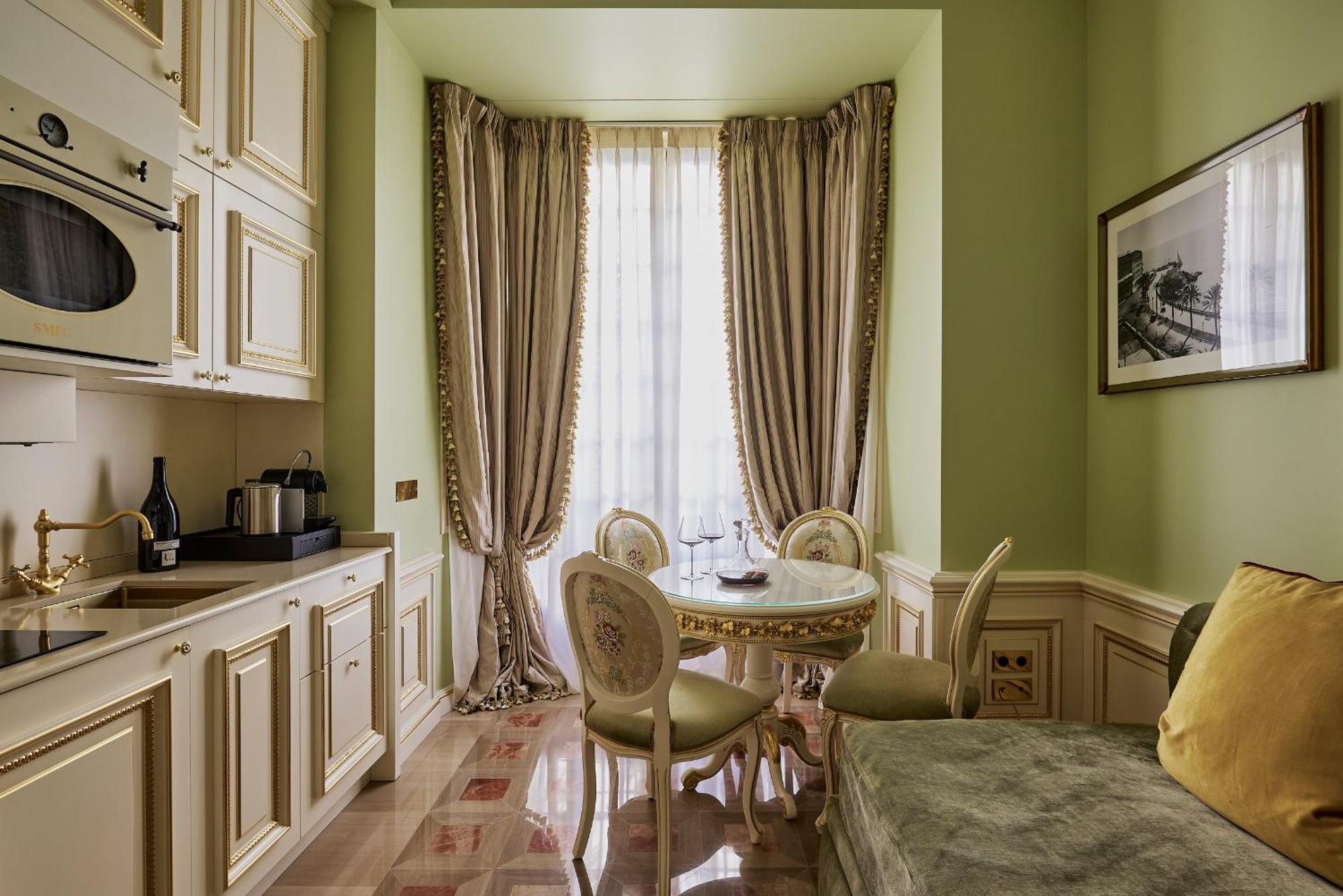 Maison Des Barons 4* Nice