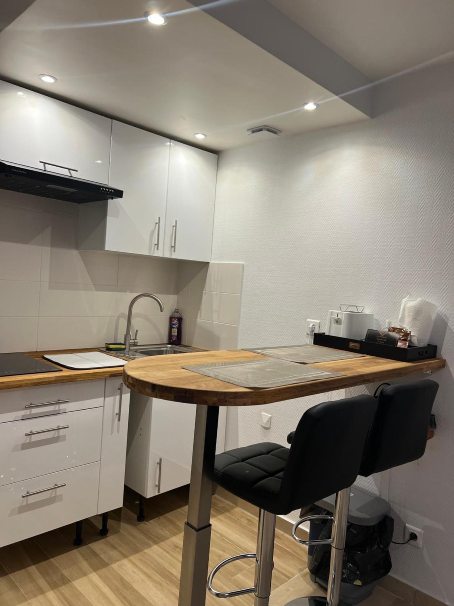 Lumineux A 2min De La Apartment *