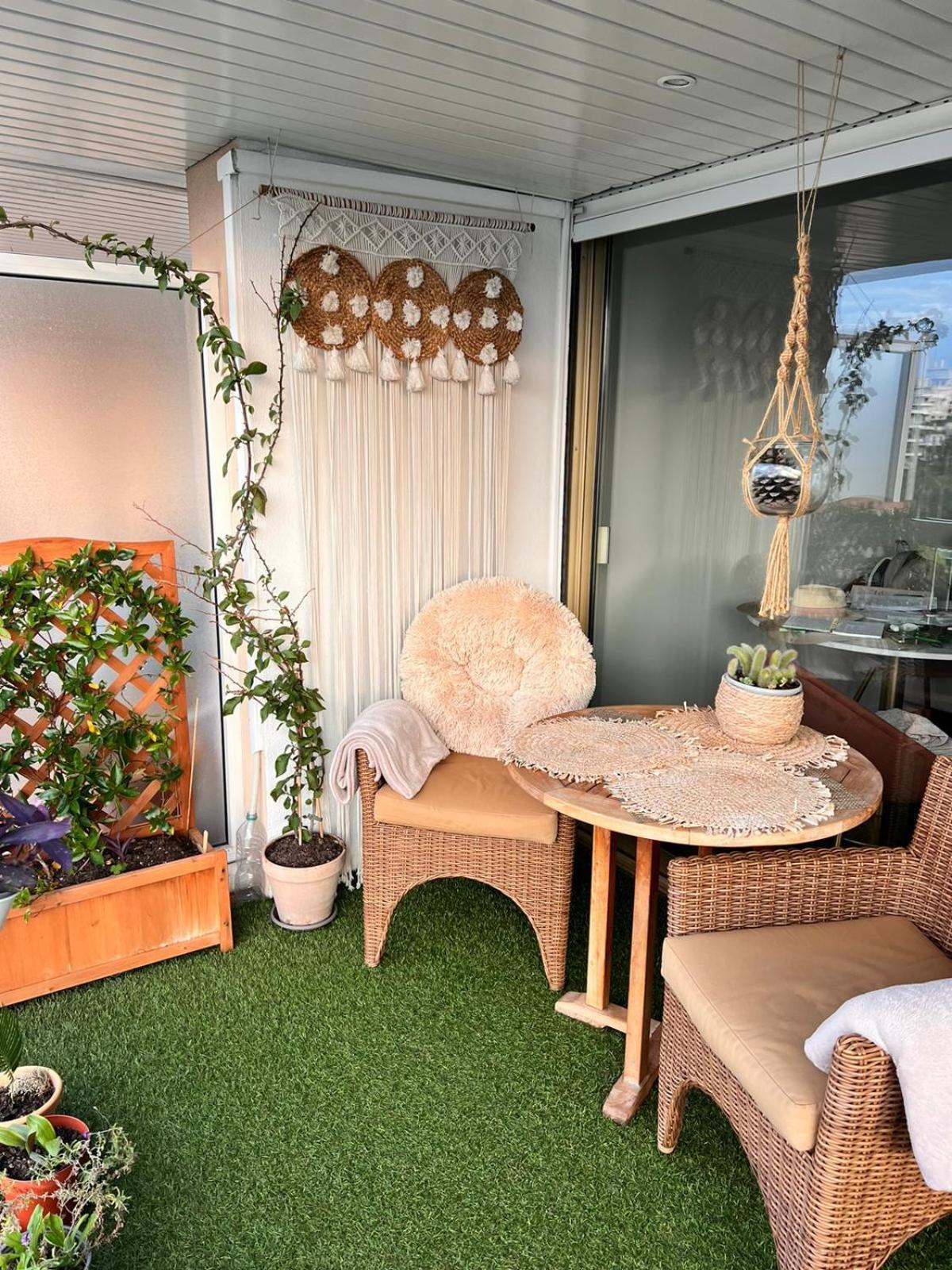 F4 80m2 Fabron, Parking