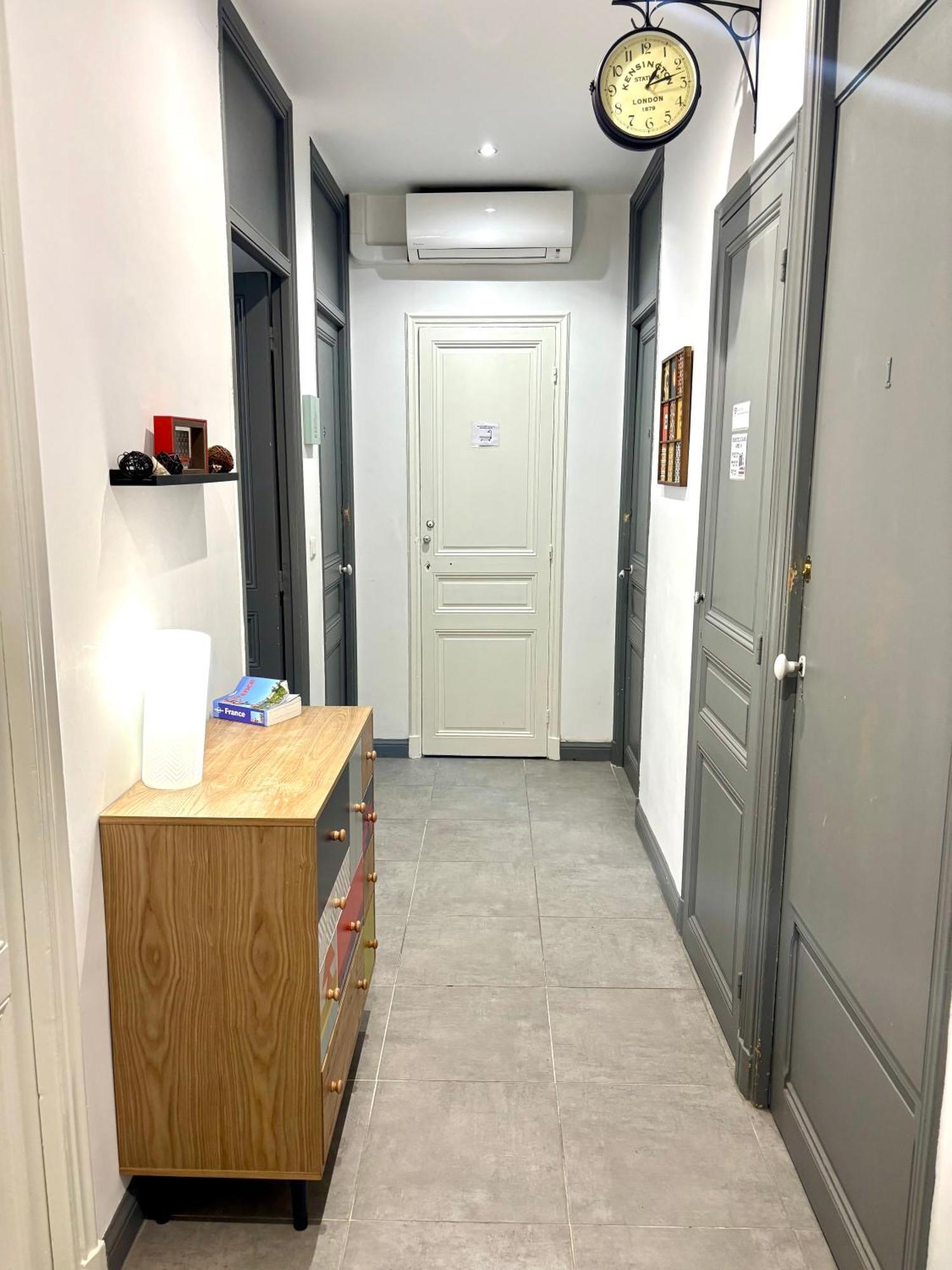 Gare Garibaldi République: Tranquil Private Near Tram Bed & Breakfast Nice