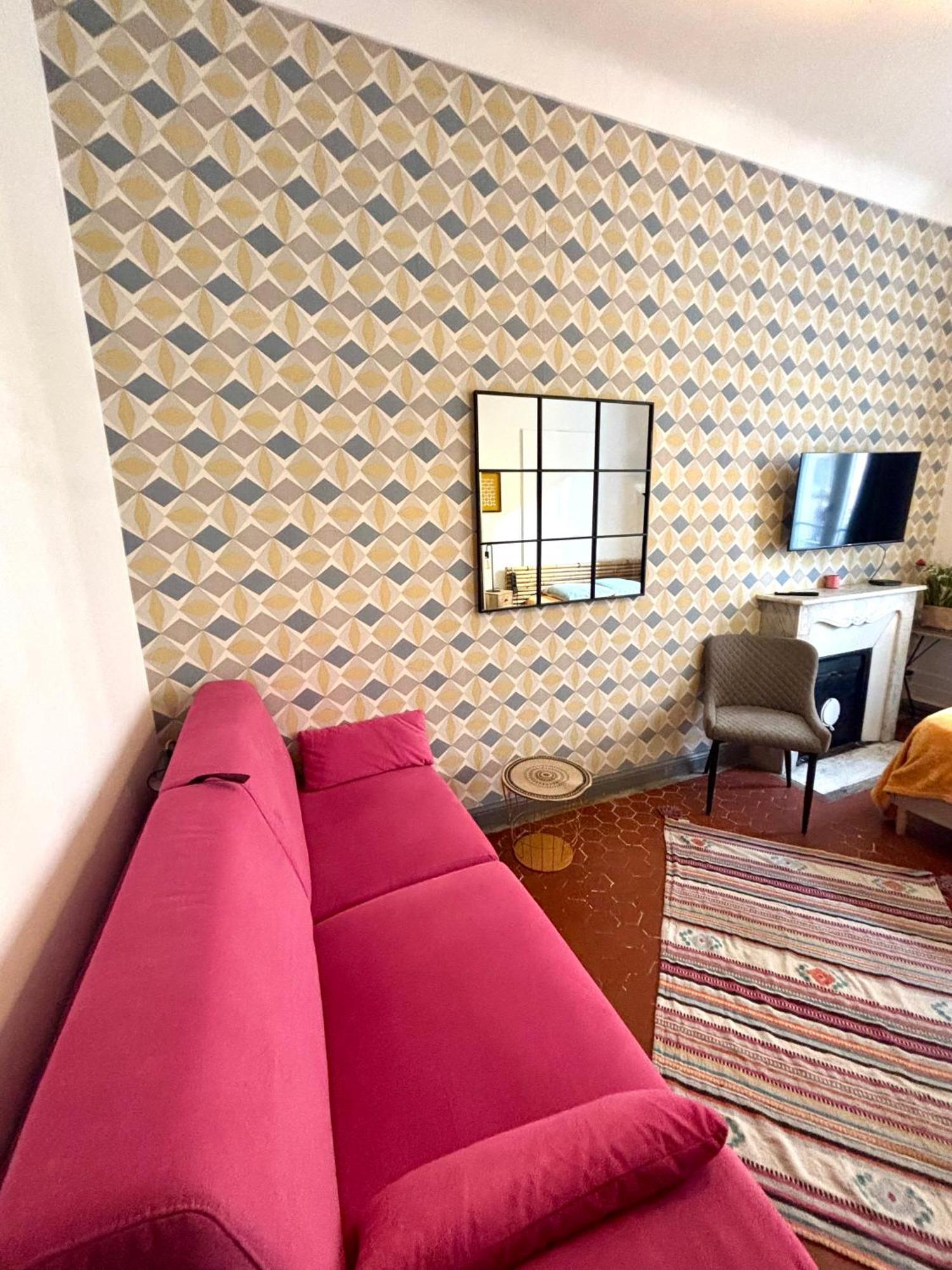 Bed & Breakfast Gare Garibaldi République: Tranquil Private Near Tram Nice