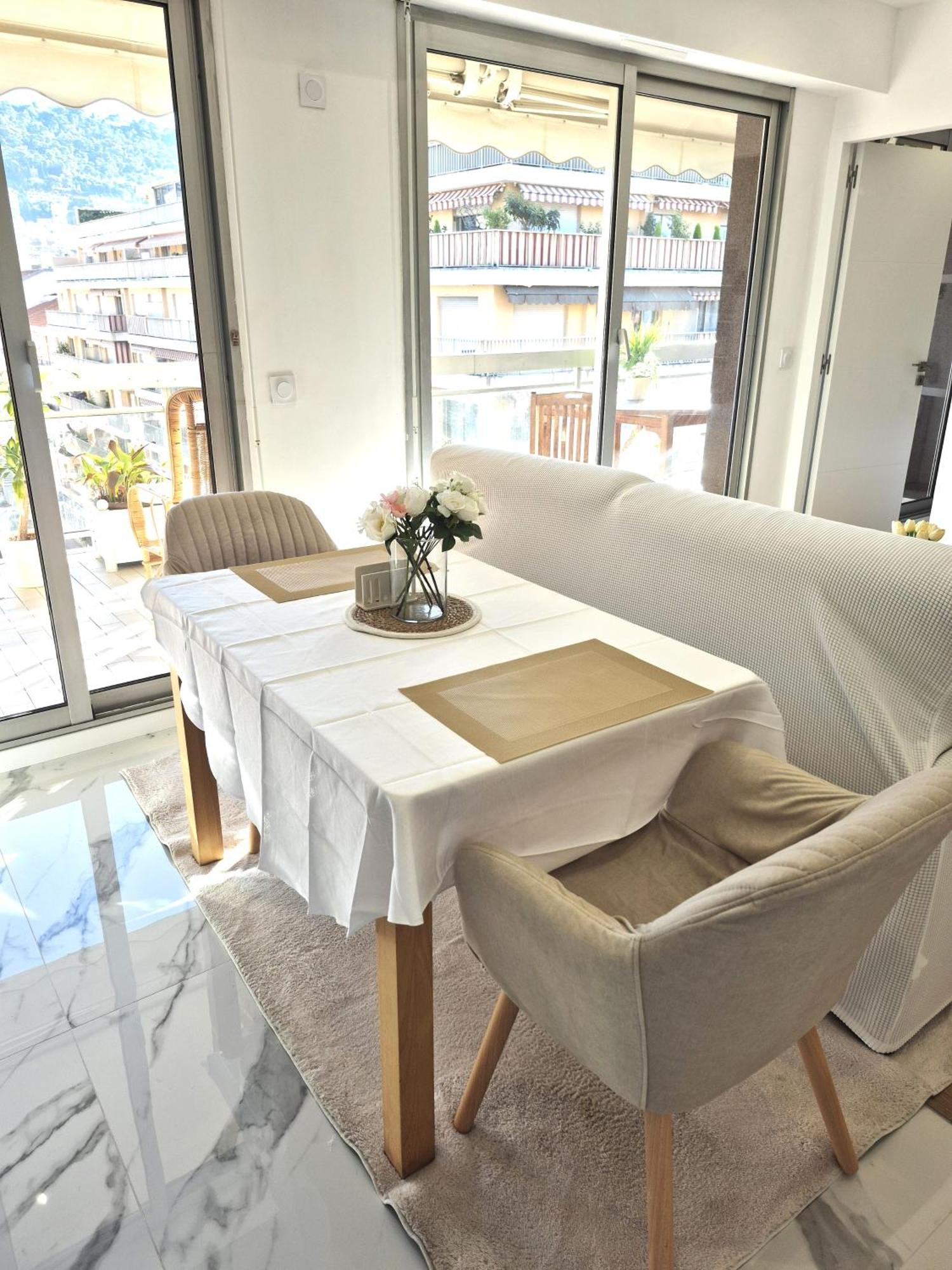 Superbe Luxueux Spacieux 50 M2 Port * Nice