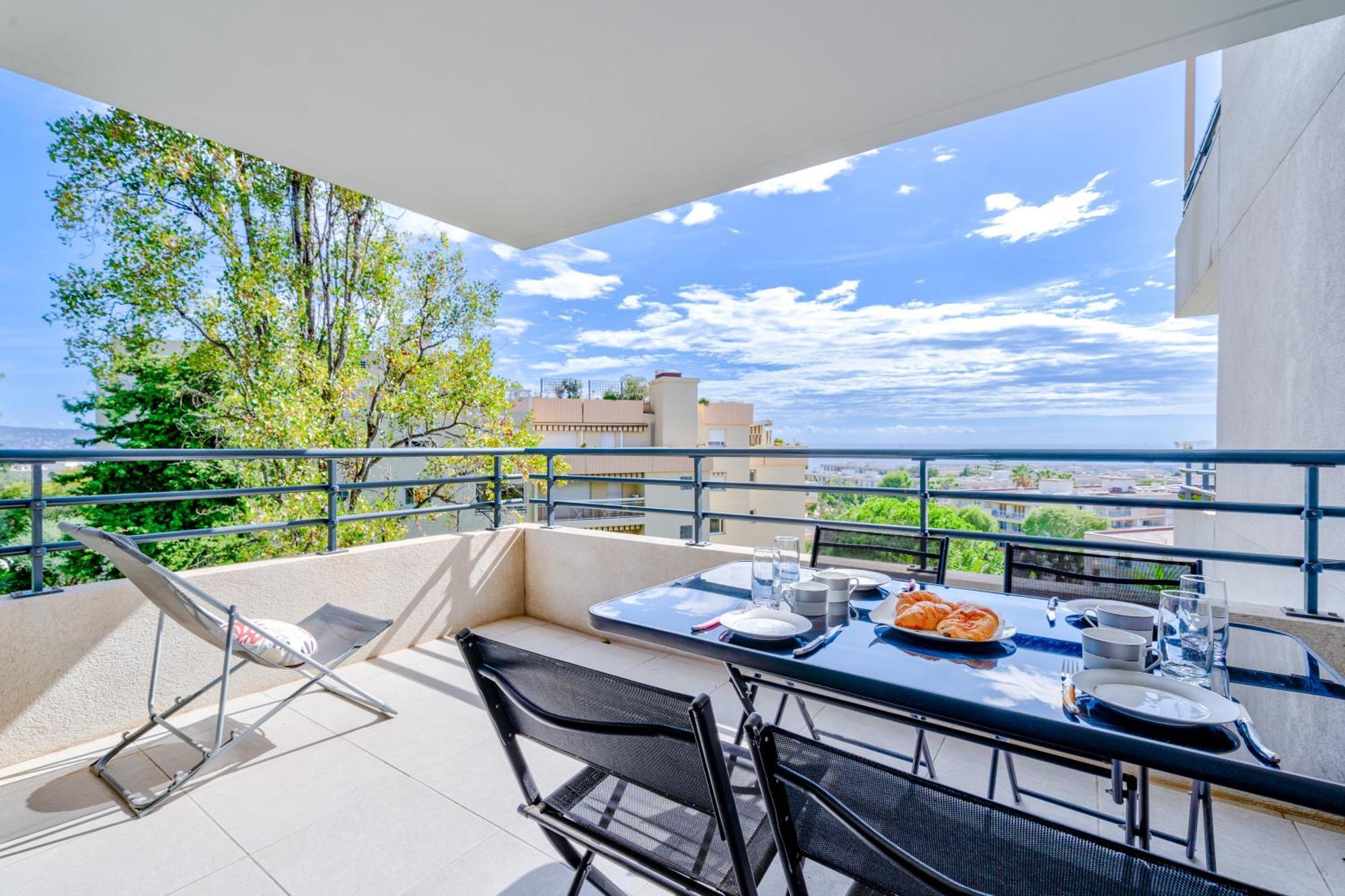 Magnifique 4 Pers,clim,parking Apartment