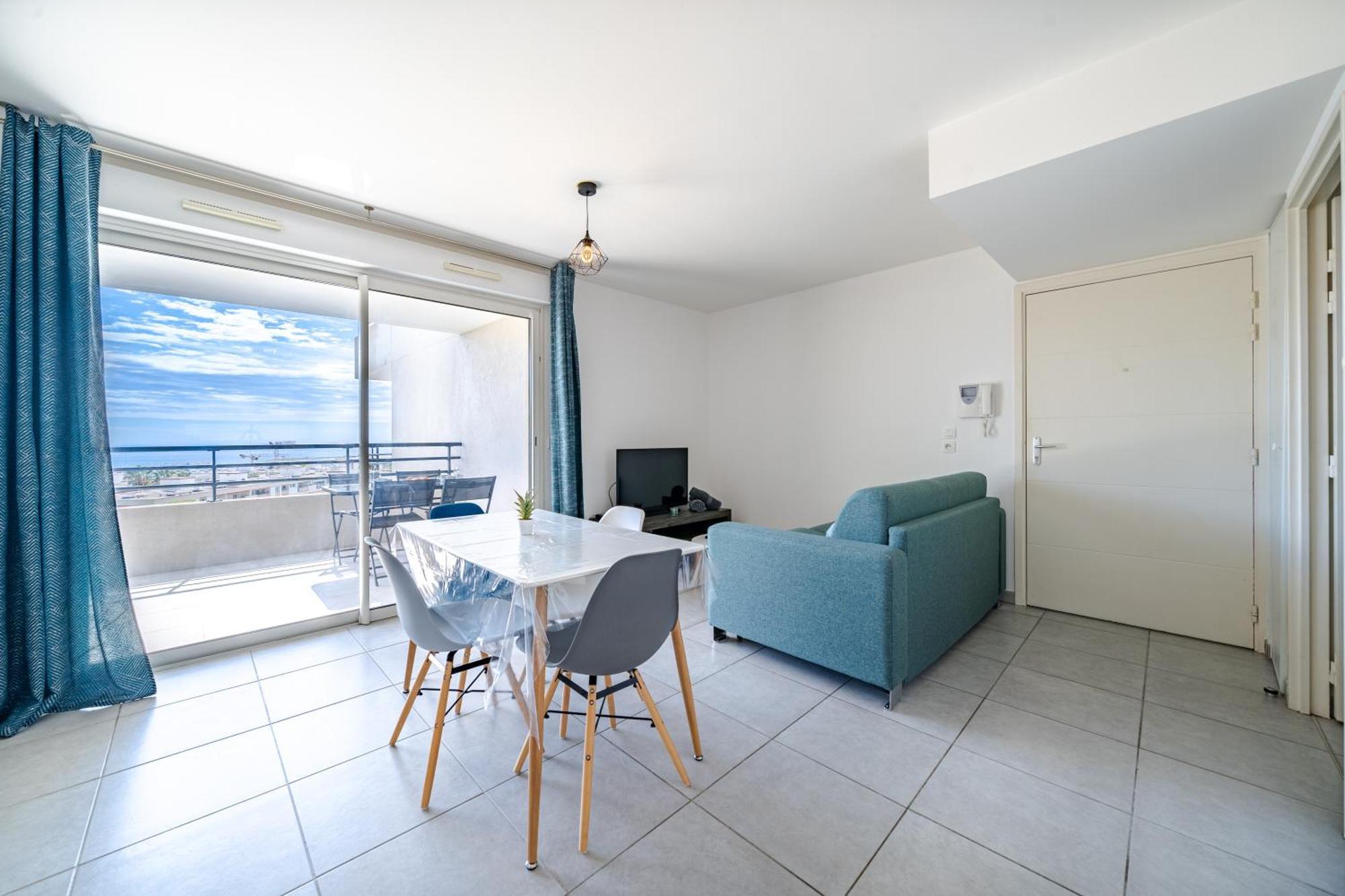 Magnifique 4 Pers,clim,parking Apartment *