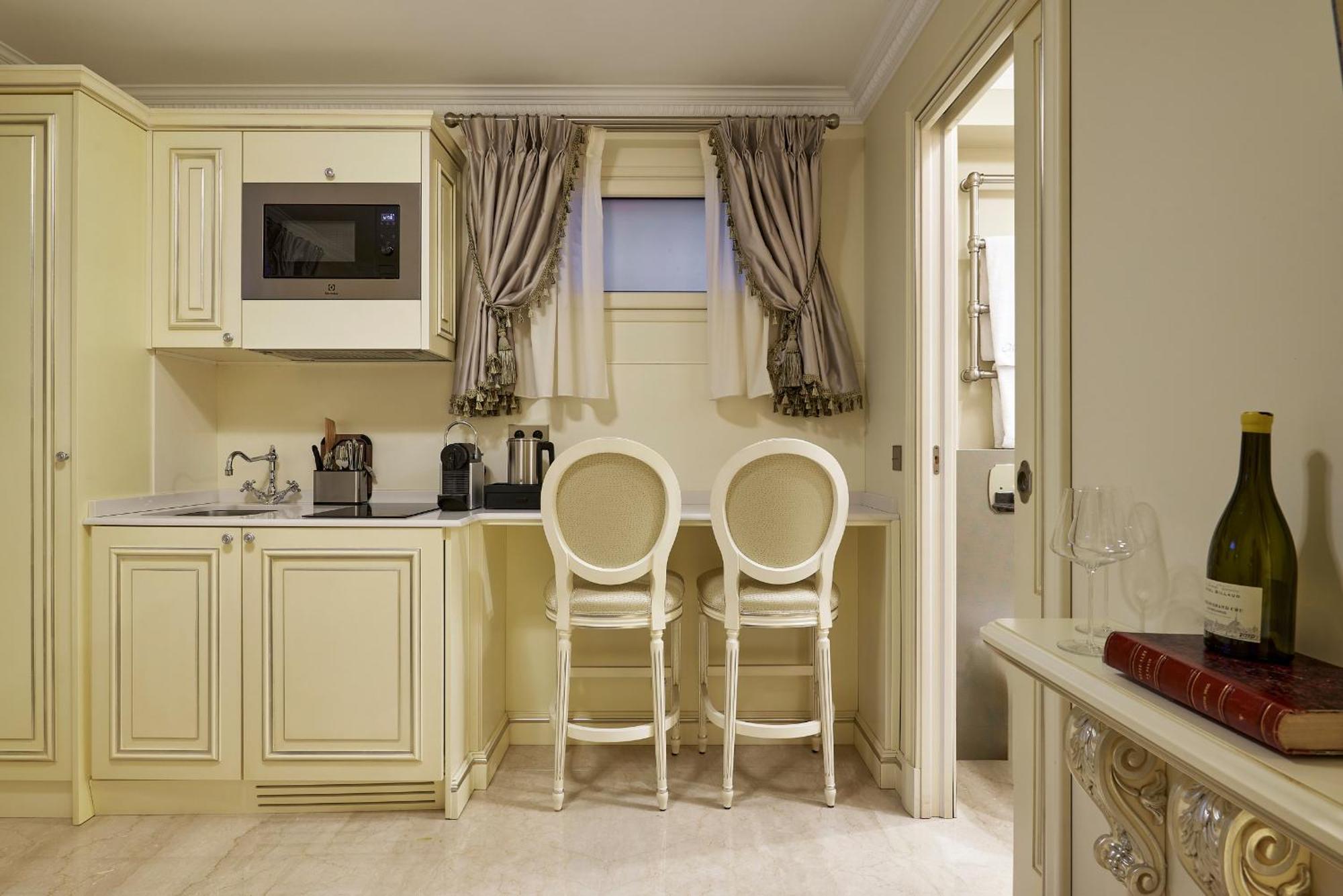 Maison Des Barons Aparthotel Nice