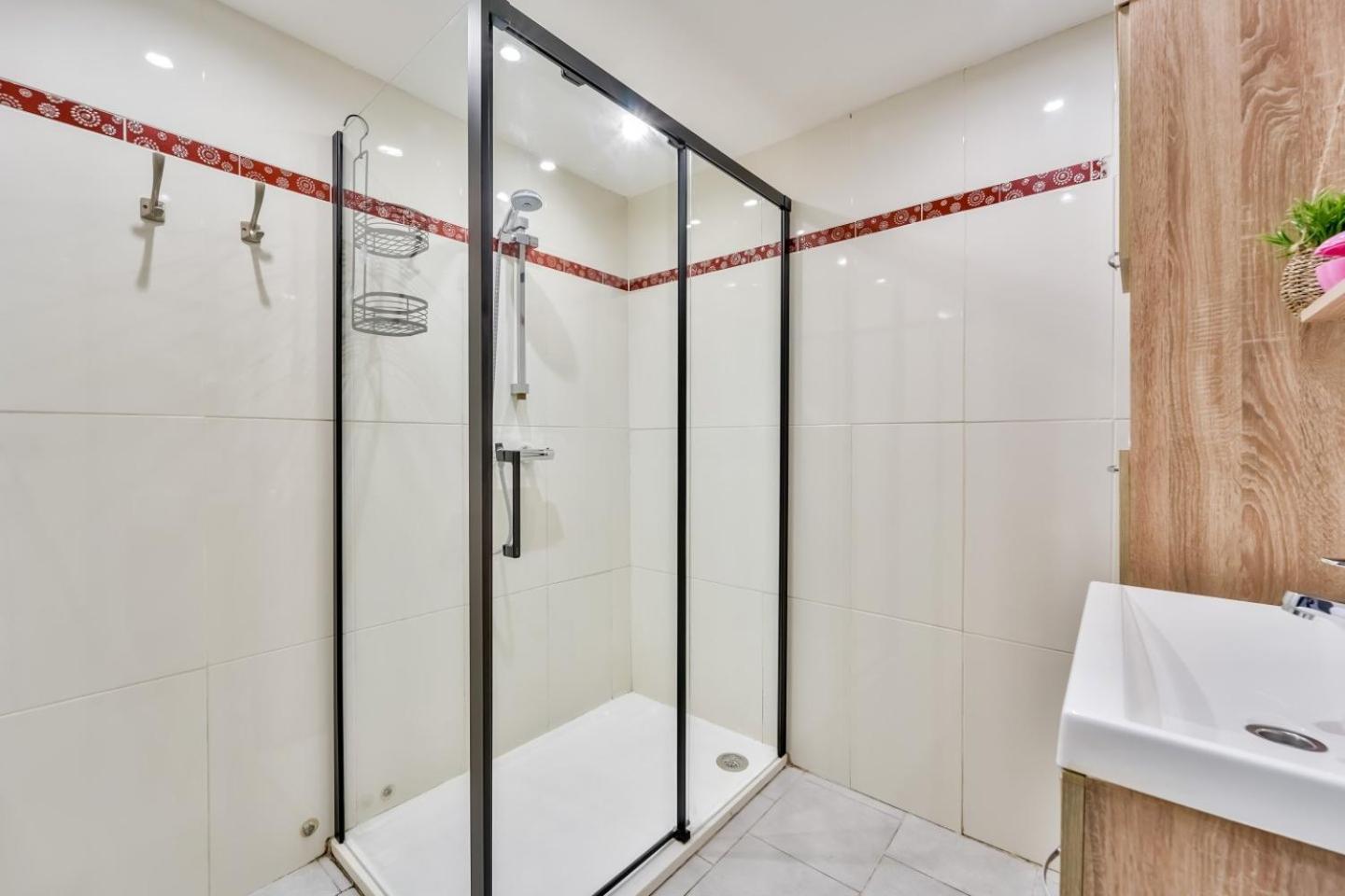 Modern 2br Flat - De Nice