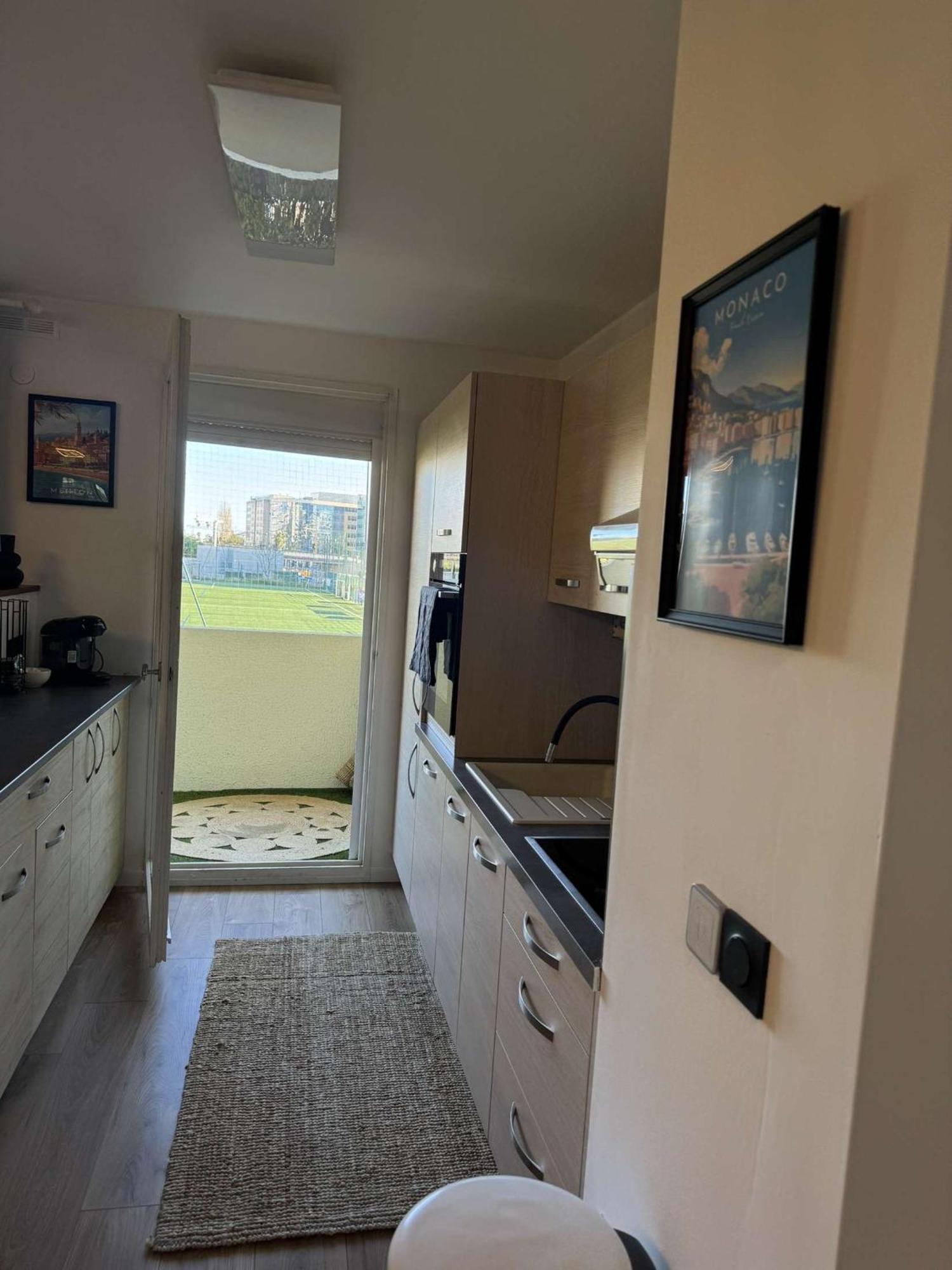 Apartment Olympie, Airport, Train And Tram Station Fully Equipped For 3 Peoples