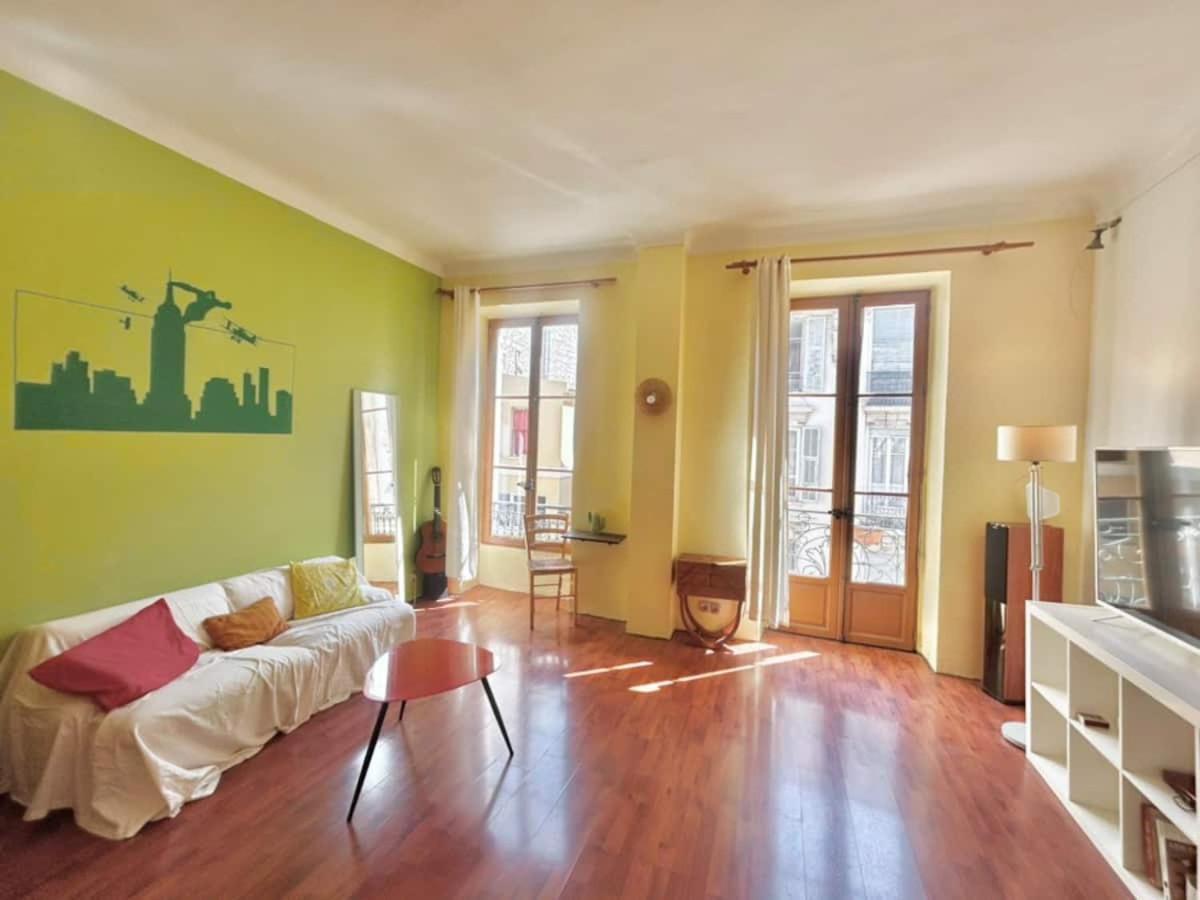 2p Proche Jean Medecin, Centre Apartment