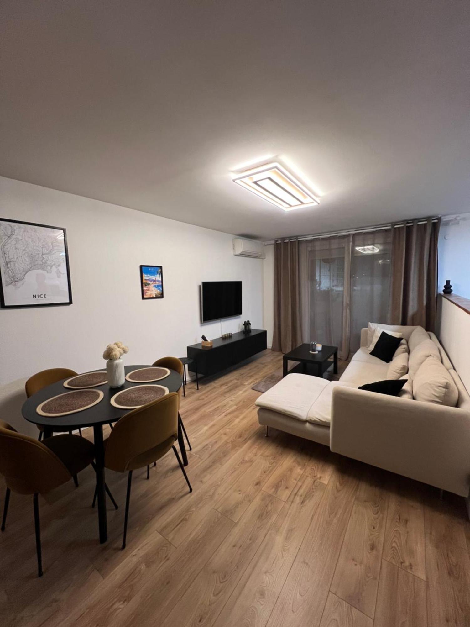 Apartment Olympie, Airport, Train And Tram Station Fully Equipped For 3 Peoples *