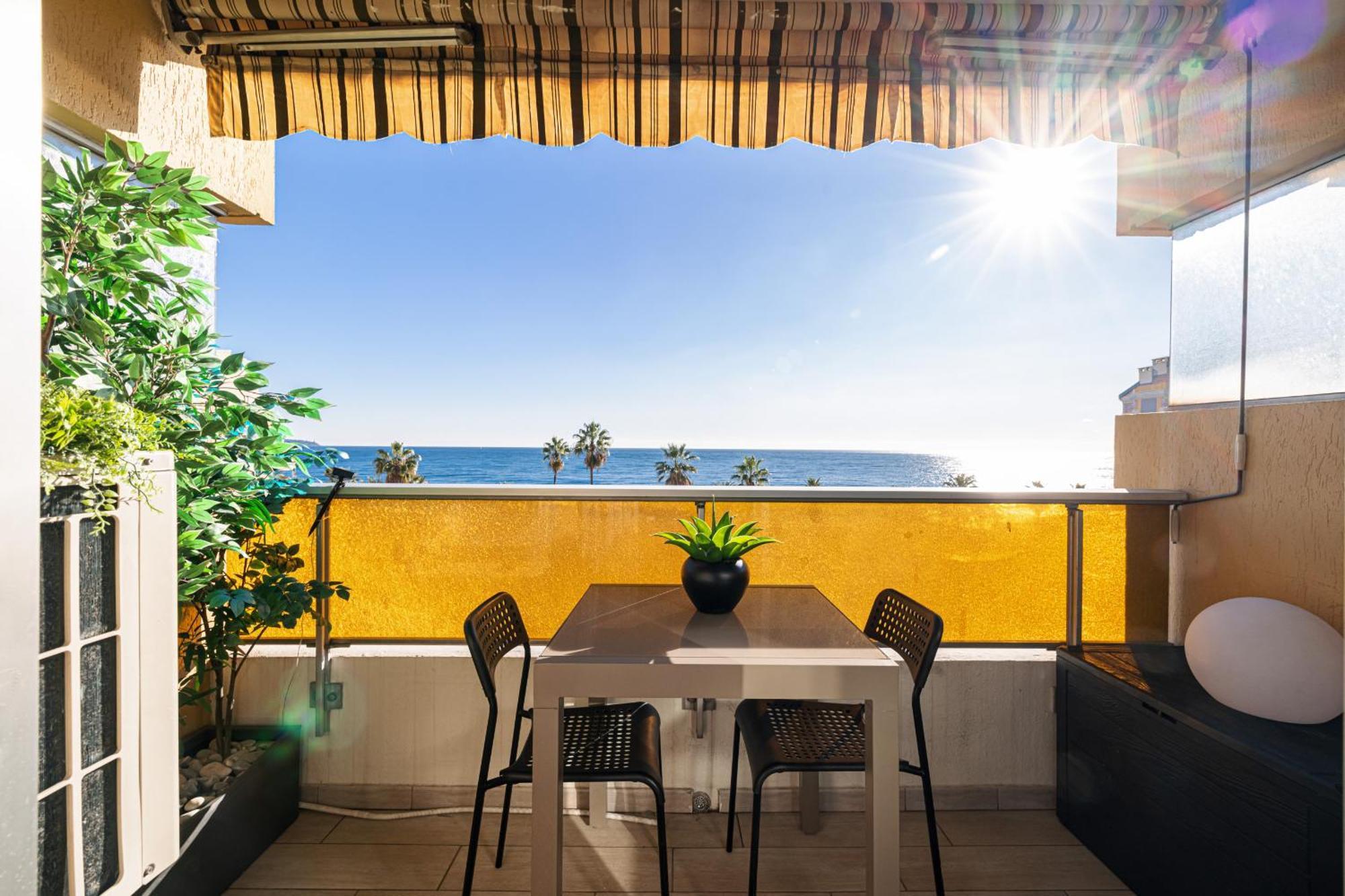 Sea View & Promenade Des Apartment
