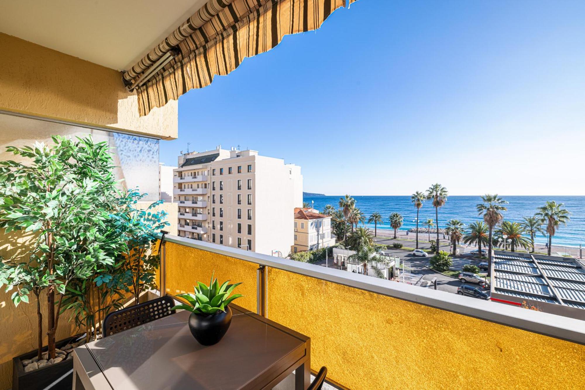 Sea View & Promenade Des Apartment *