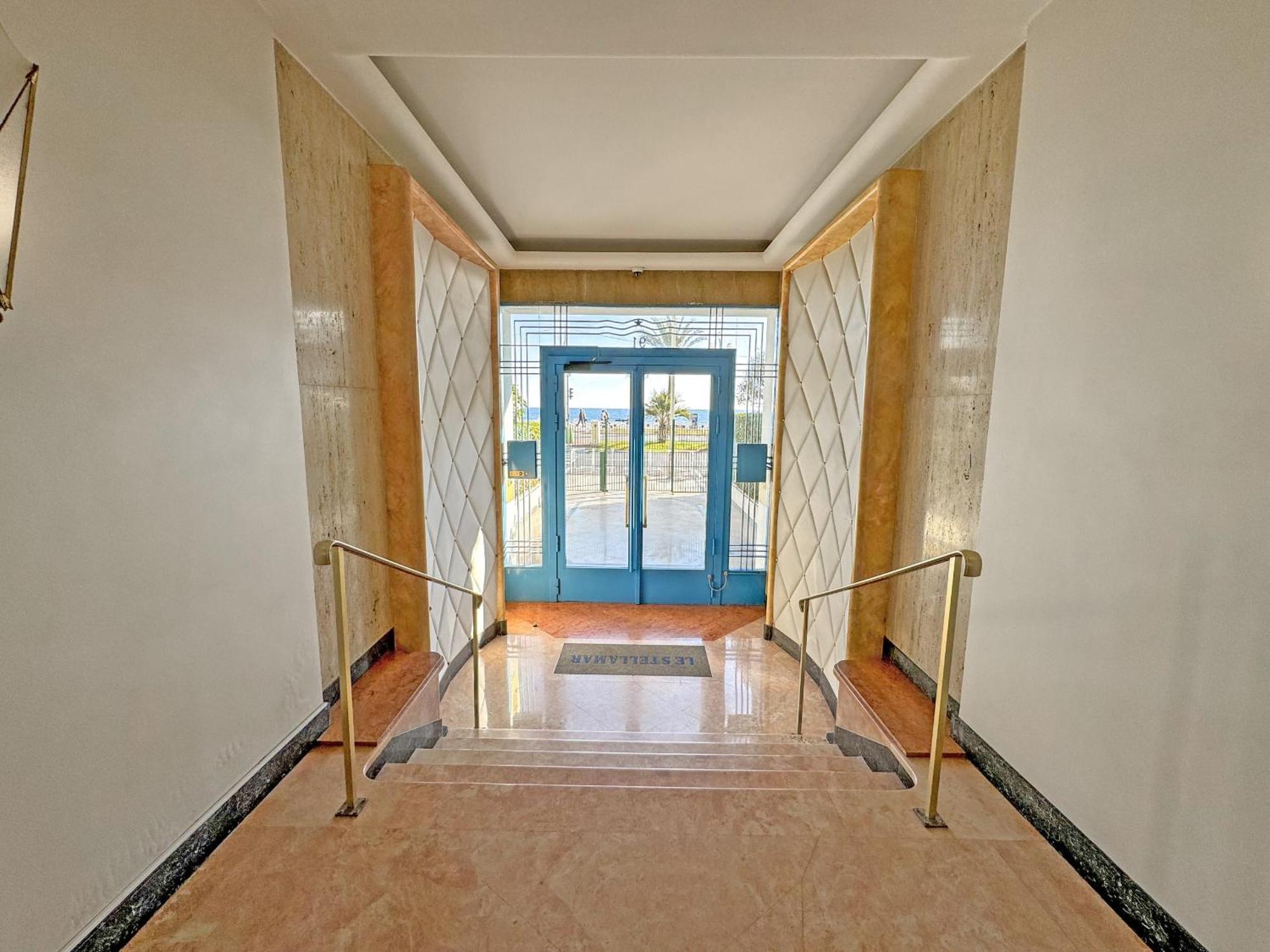 Apartment Sea Front Promenade *