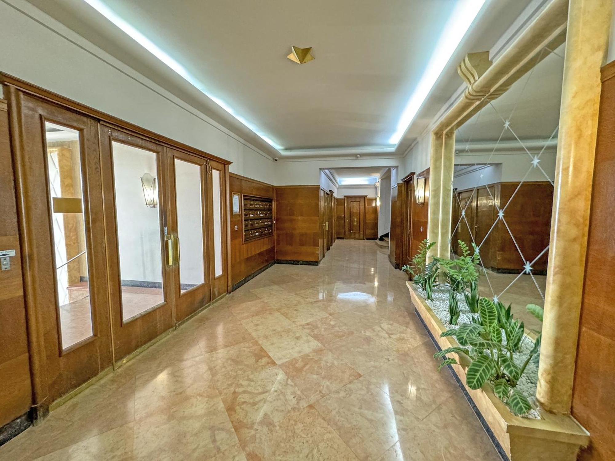Sea Front Promenade Apartment *