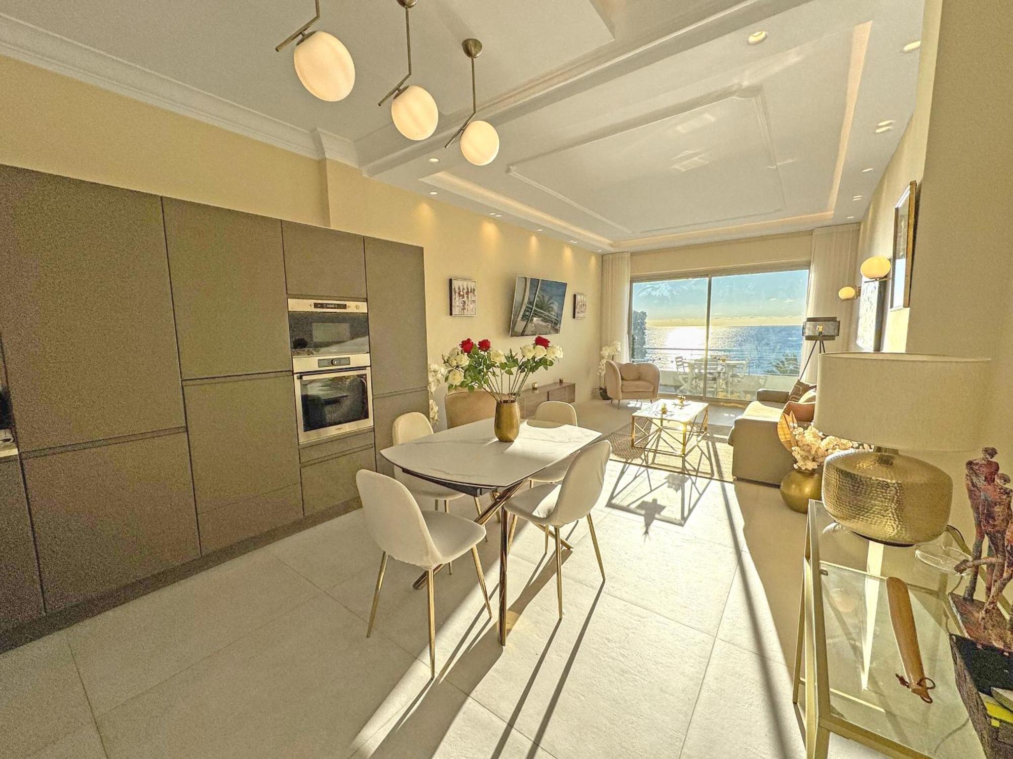 Apartment Sea Front Promenade Nice