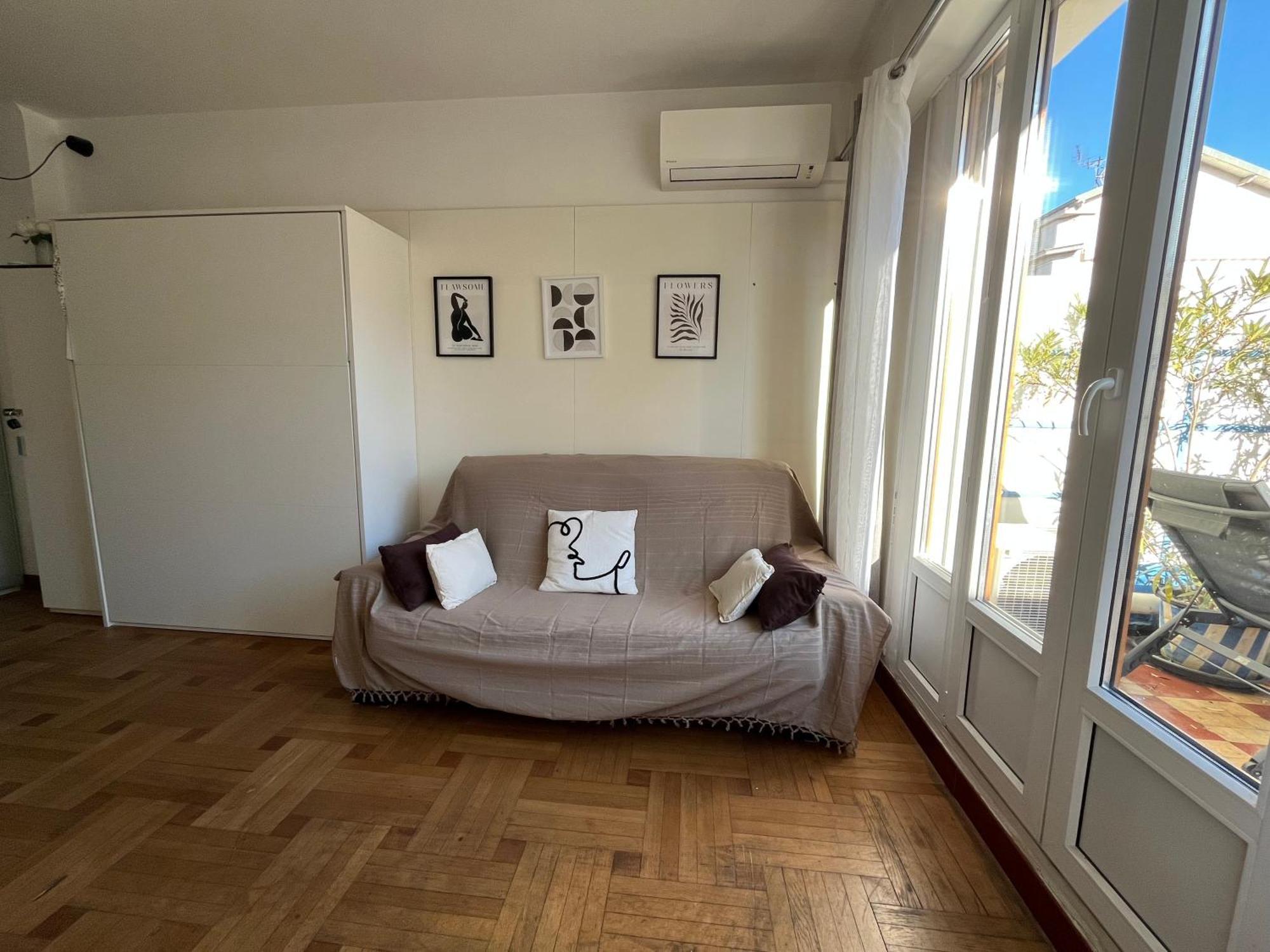 Apartment With Large Terrace Sea View 4th Floor Nice